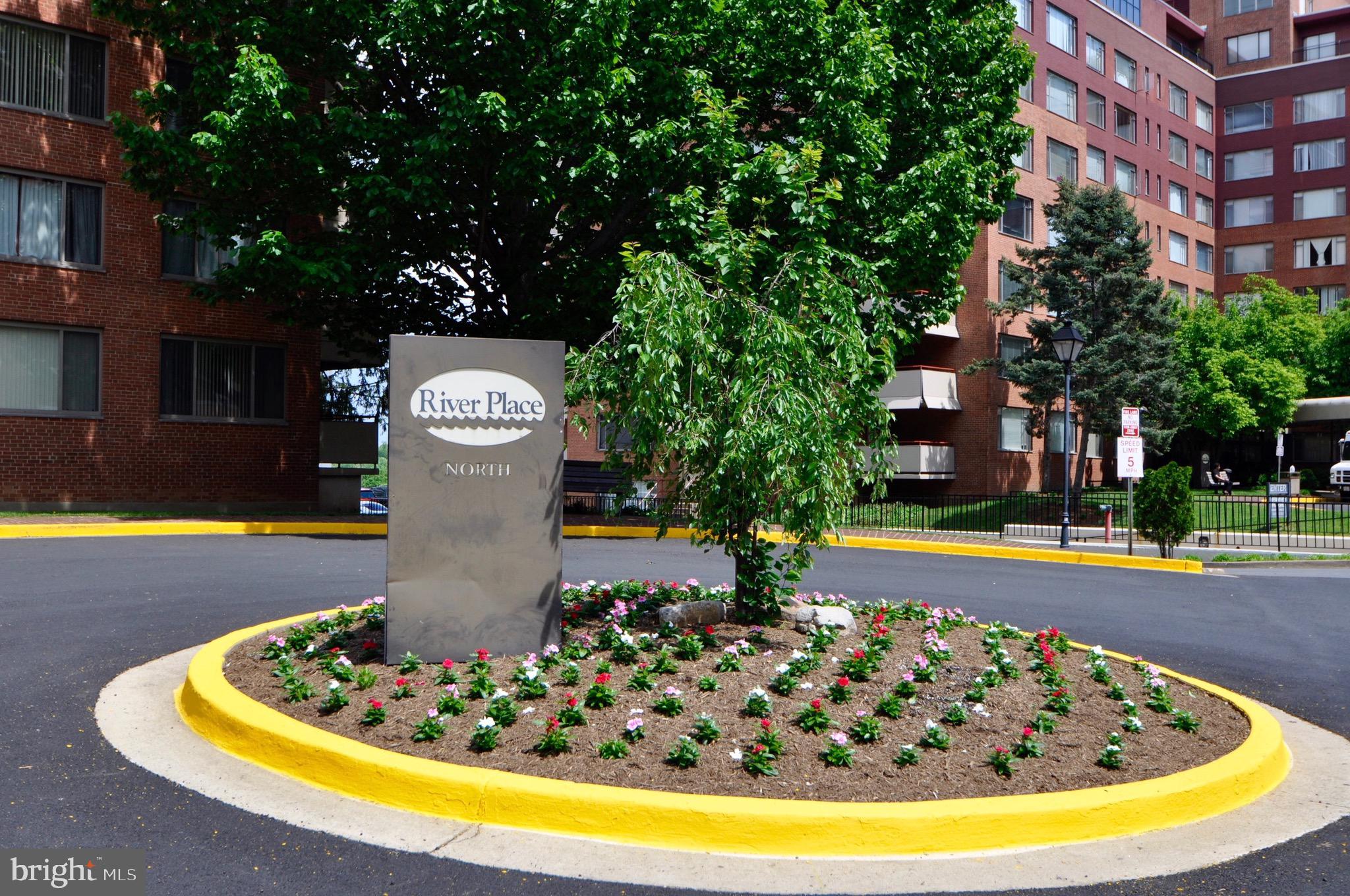 RIVER PLACE - Residential