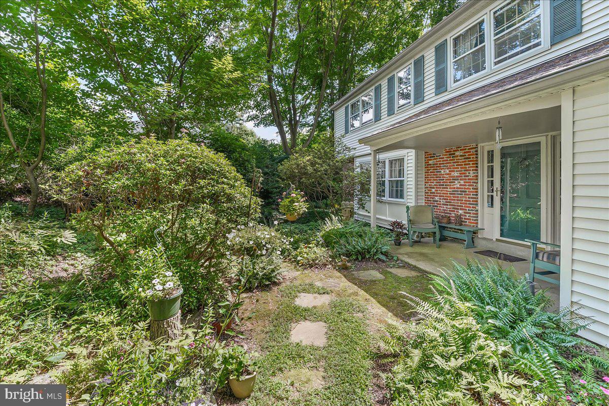 34 STIRLING WAY