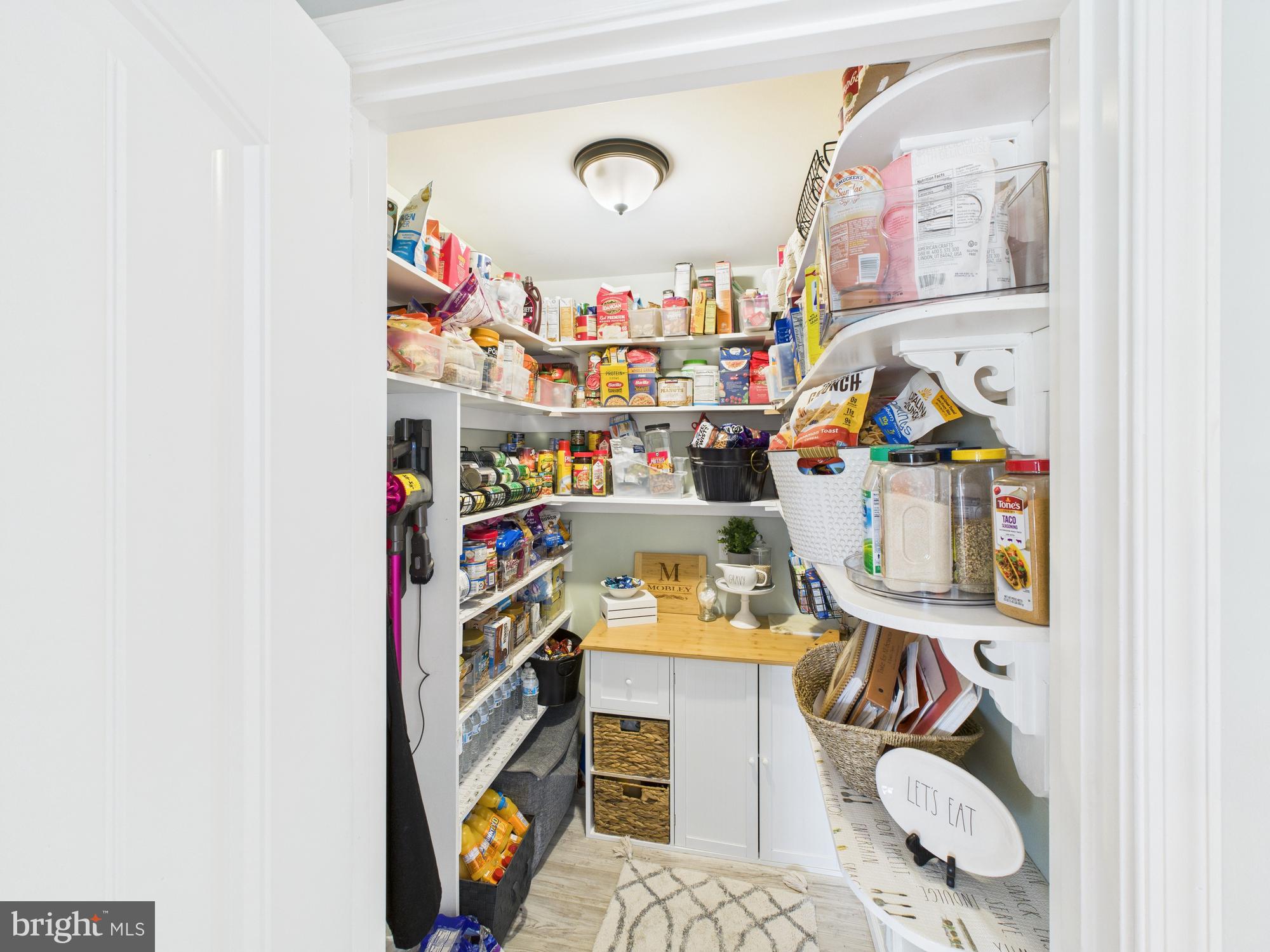 CLIFTON HILLS - Residential