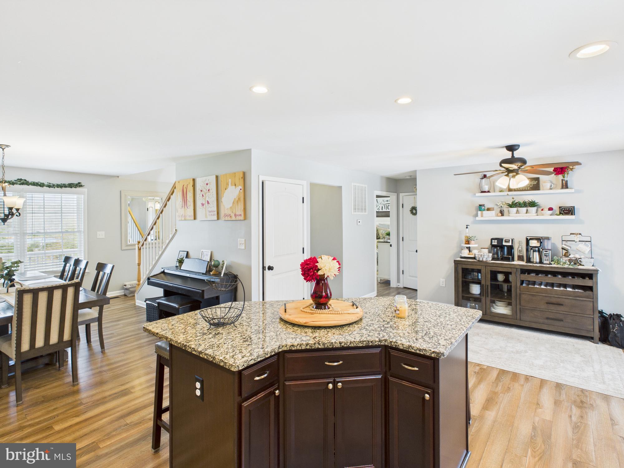 CLIFTON HILLS - Residential