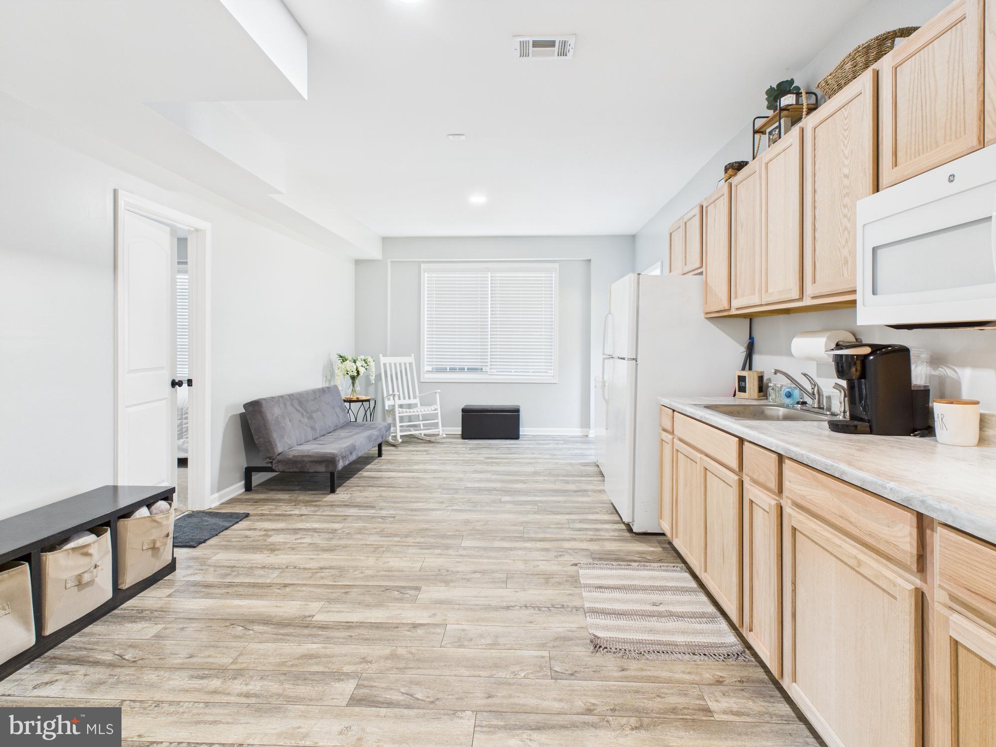 CLIFTON HILLS - Residential