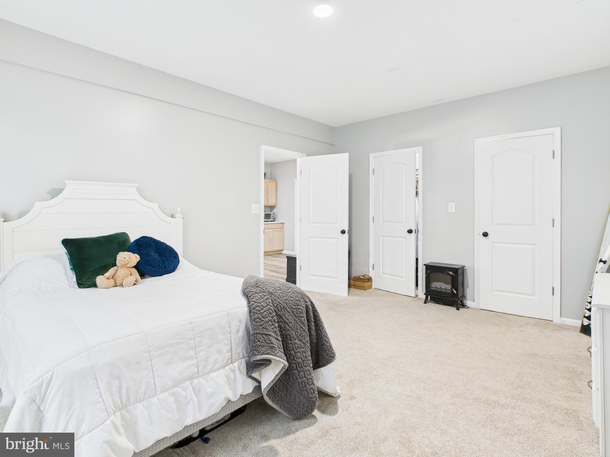 CLIFTON HILLS - Residential