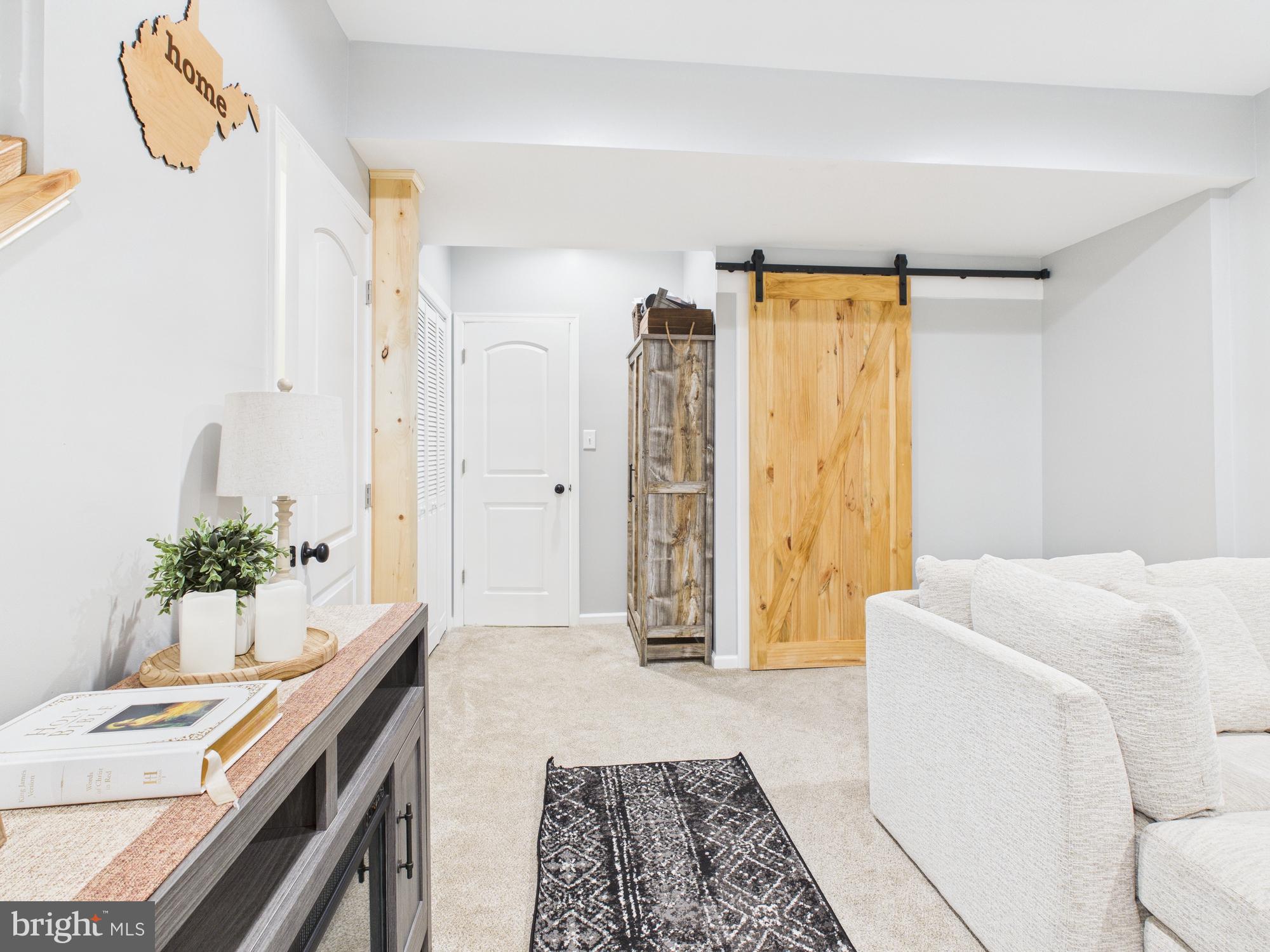 CLIFTON HILLS - Residential