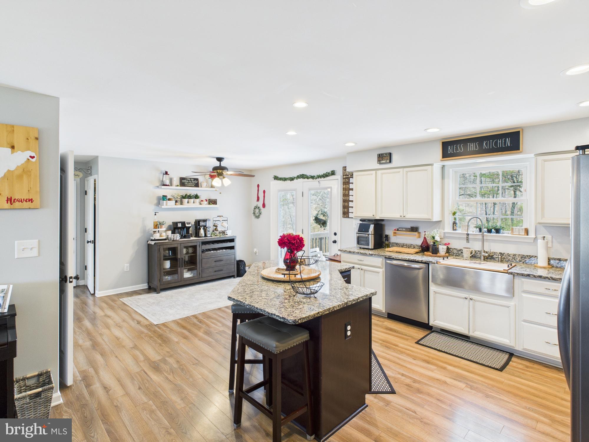 CLIFTON HILLS - Residential