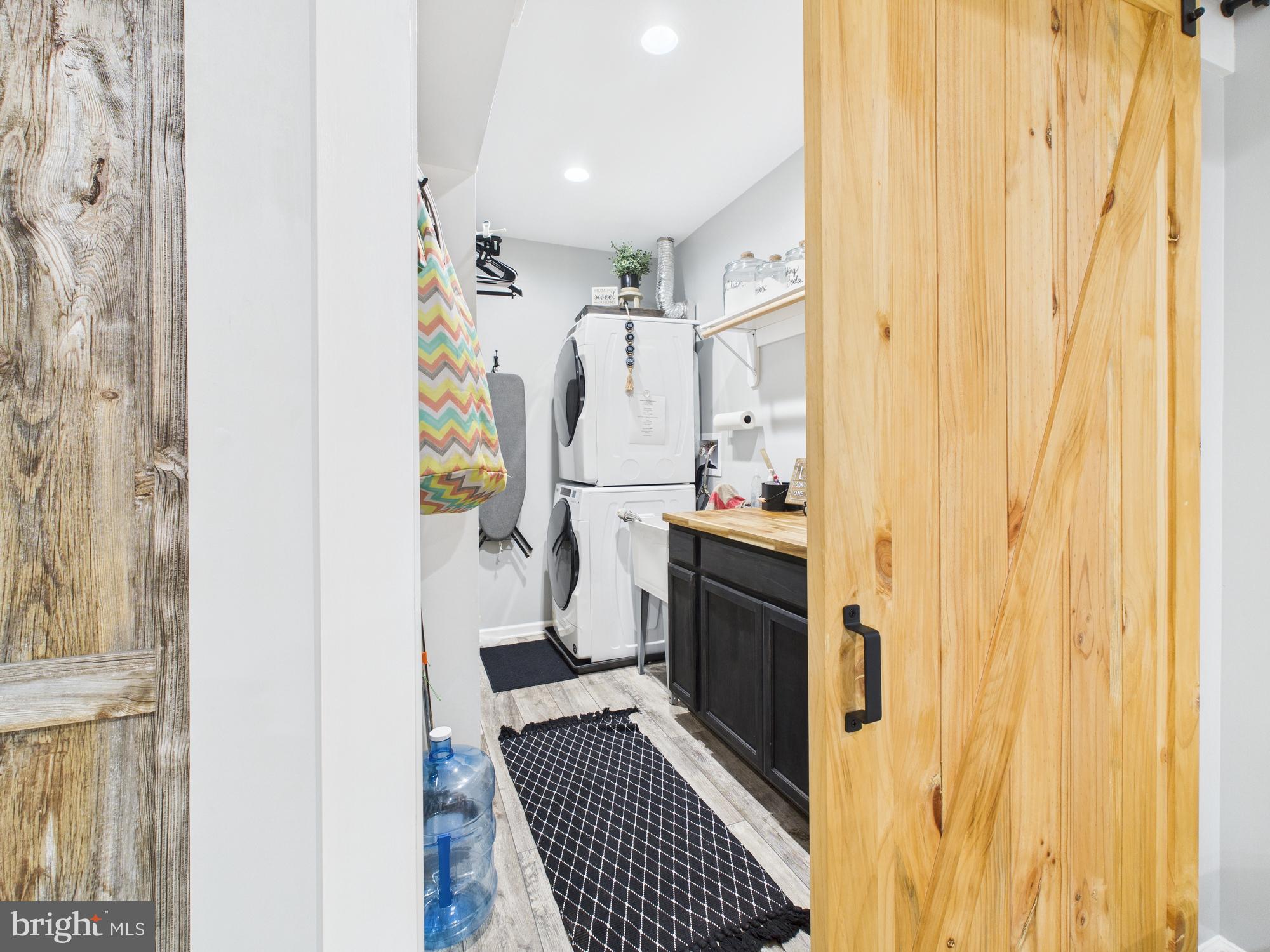 CLIFTON HILLS - Residential