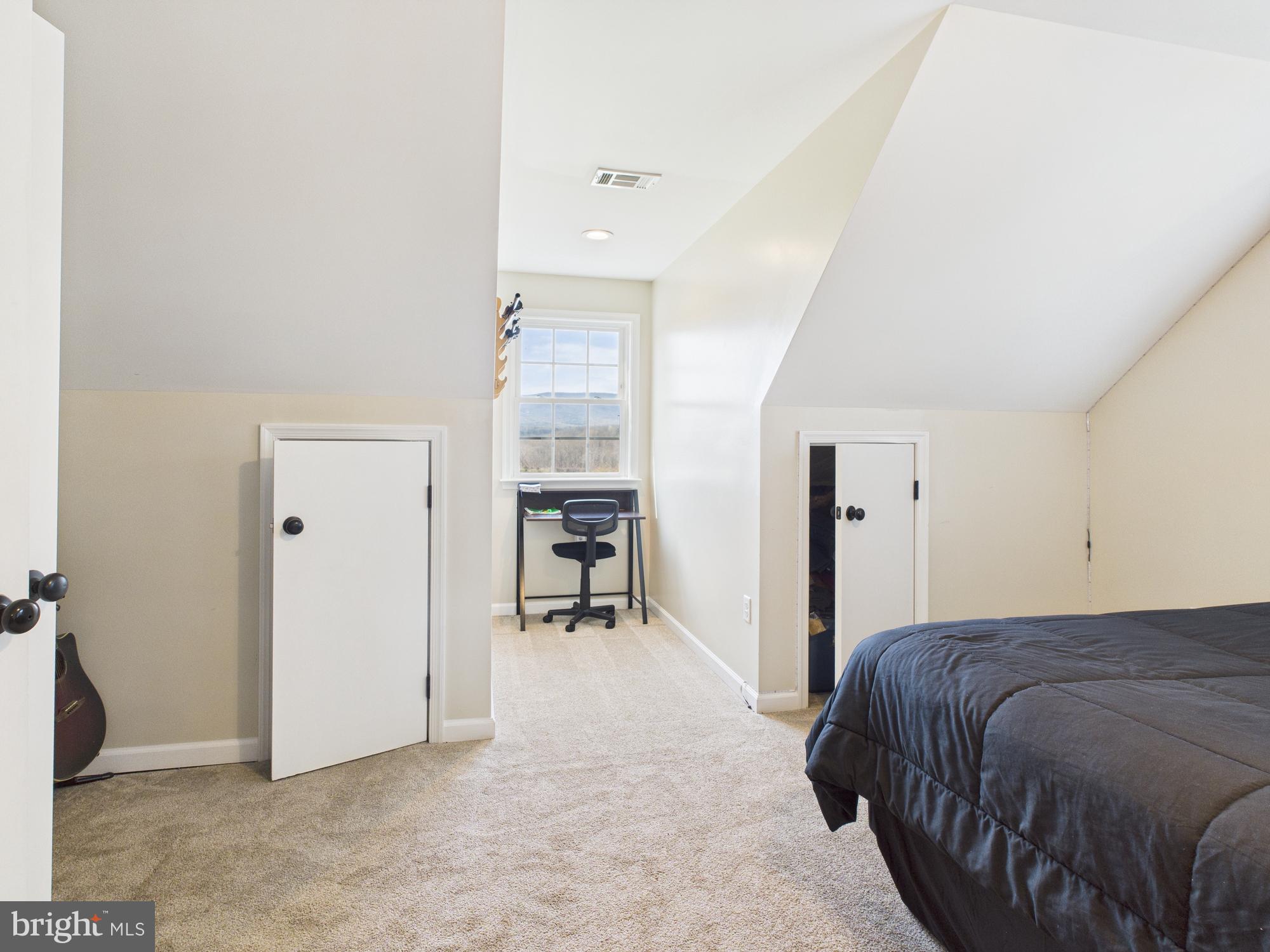 CLIFTON HILLS - Residential