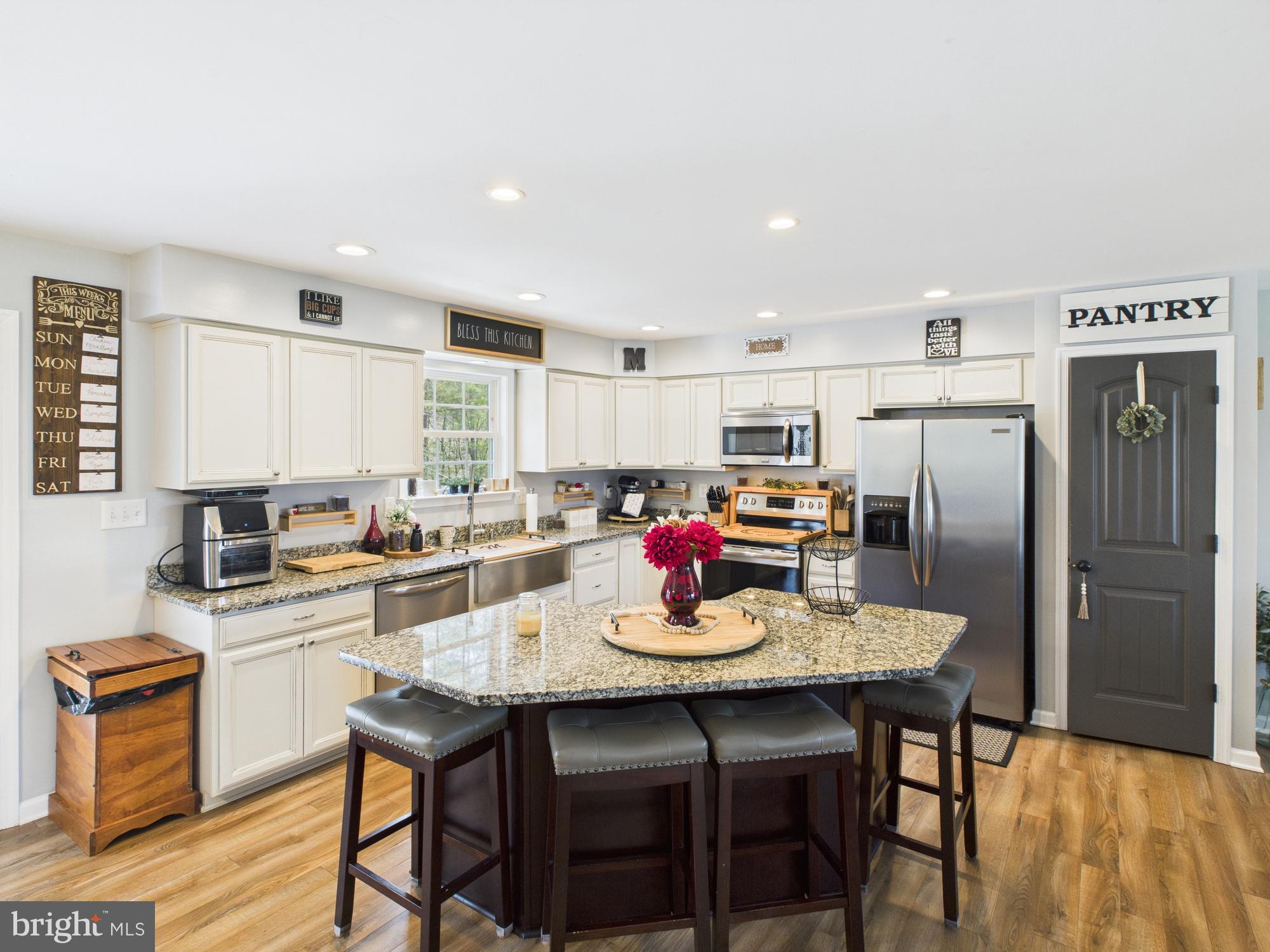 CLIFTON HILLS - Residential