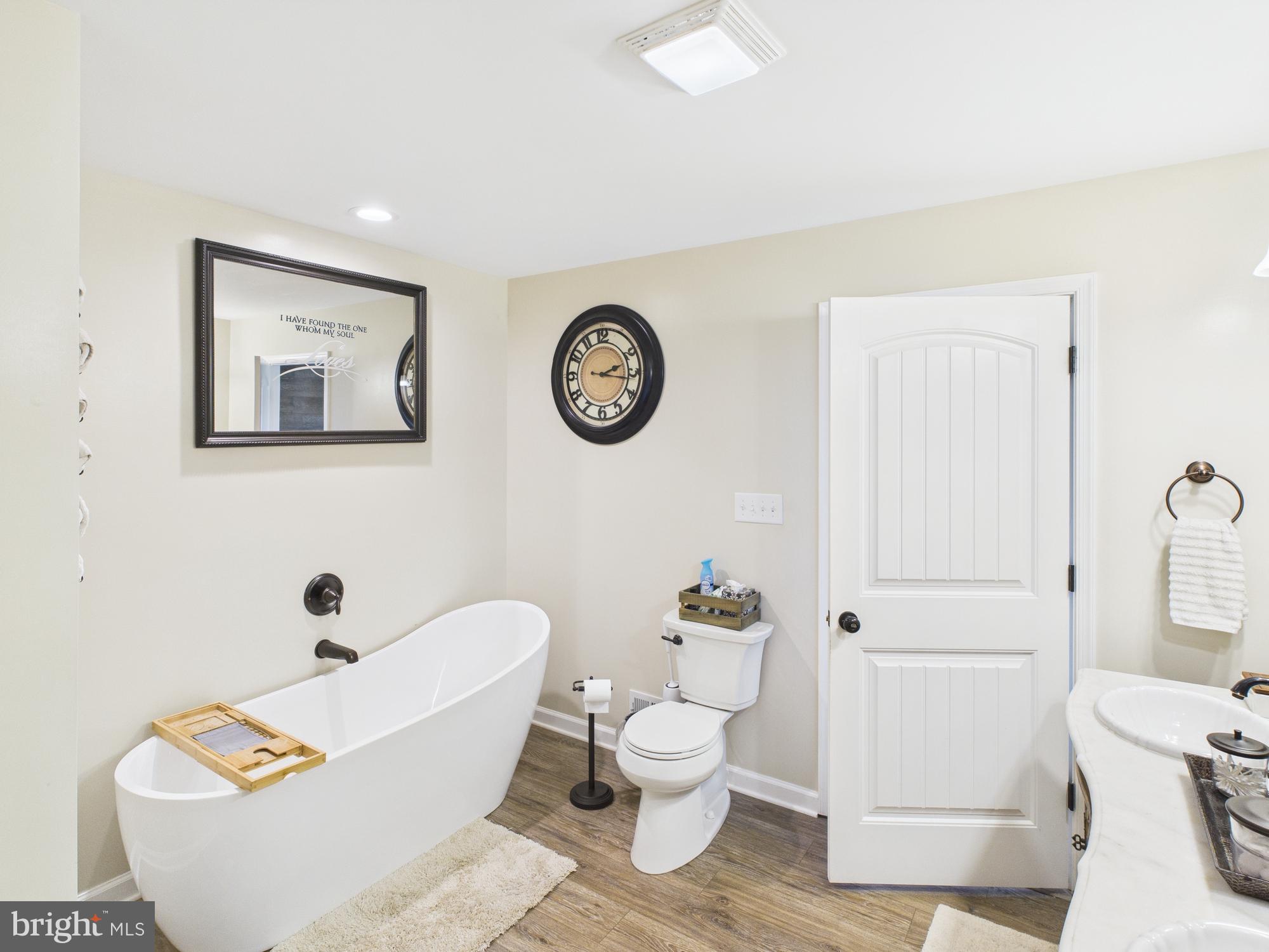 CLIFTON HILLS - Residential