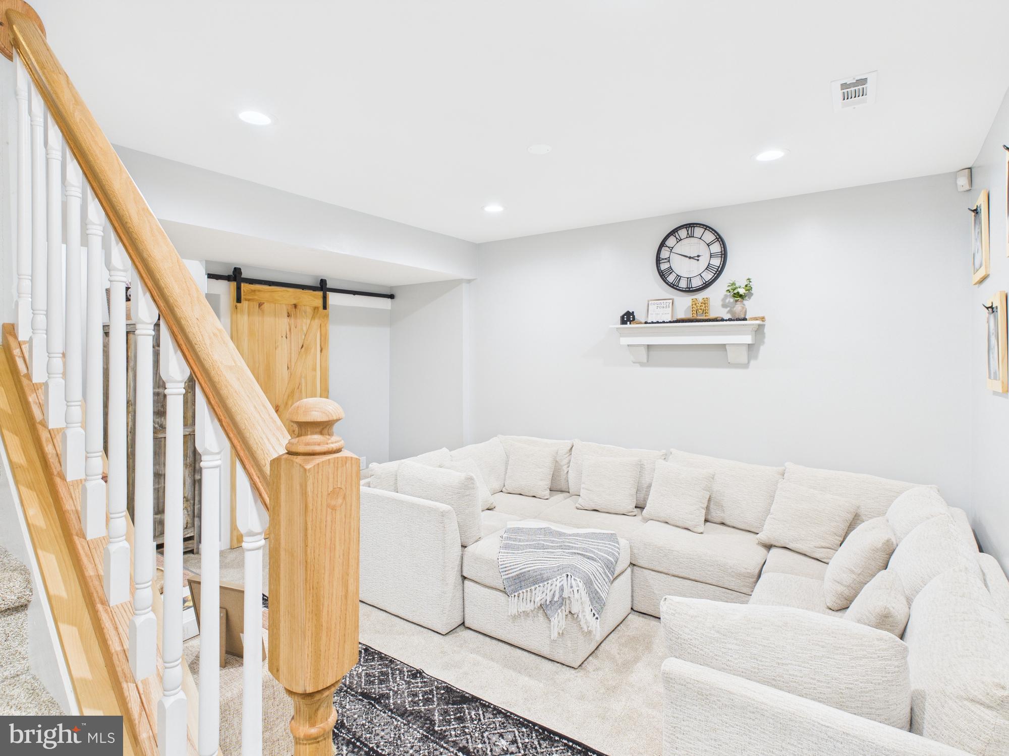 CLIFTON HILLS - Residential