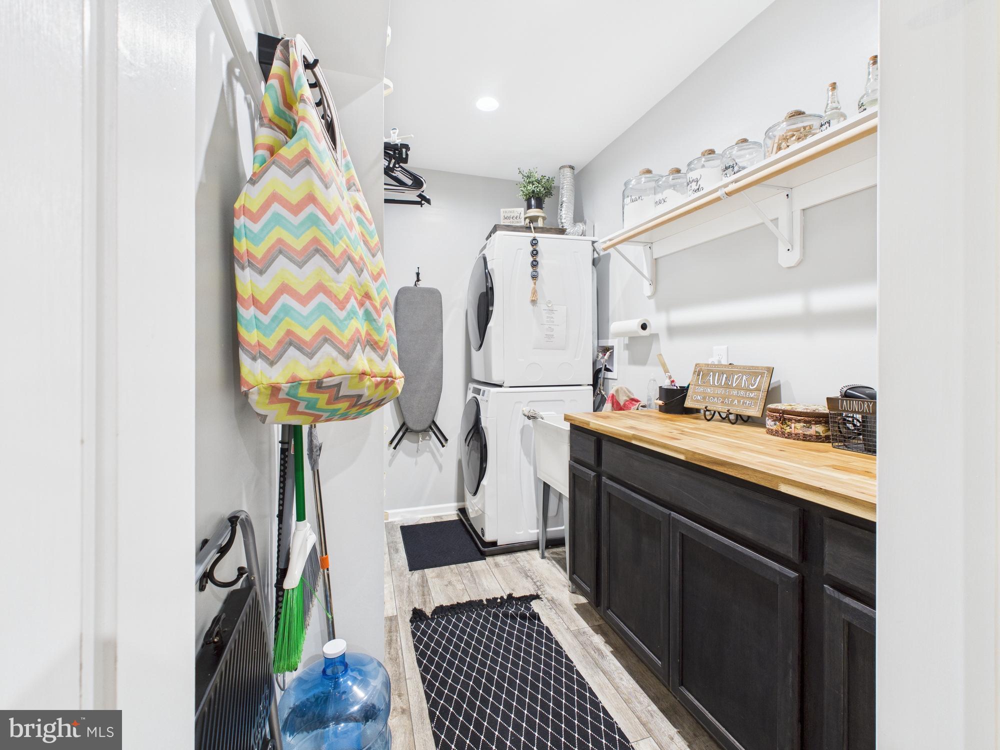 CLIFTON HILLS - Residential