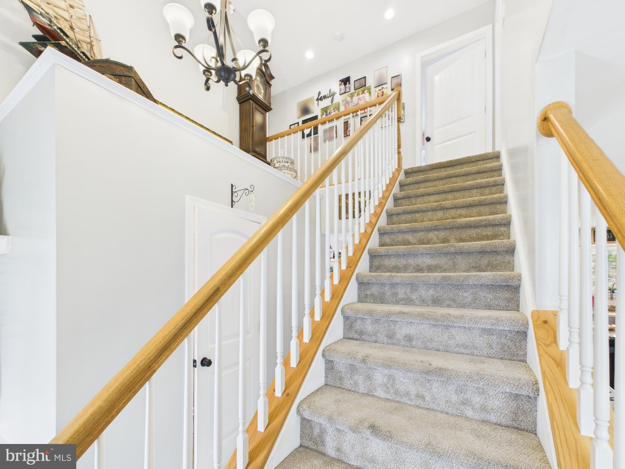 CLIFTON HILLS - Residential