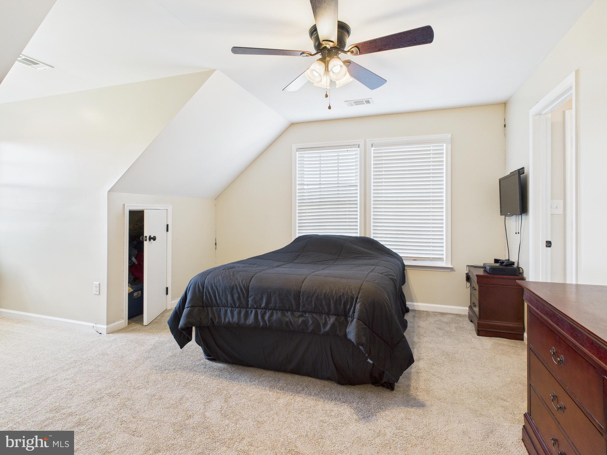 CLIFTON HILLS - Residential