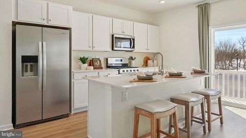 Townhouse For Sale - 617 Tyrion Lane<br/> DOWNINGTOWN, PA 19335