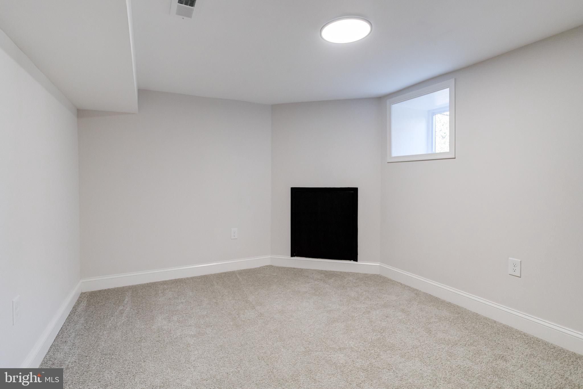 WOODLAWN - Residential