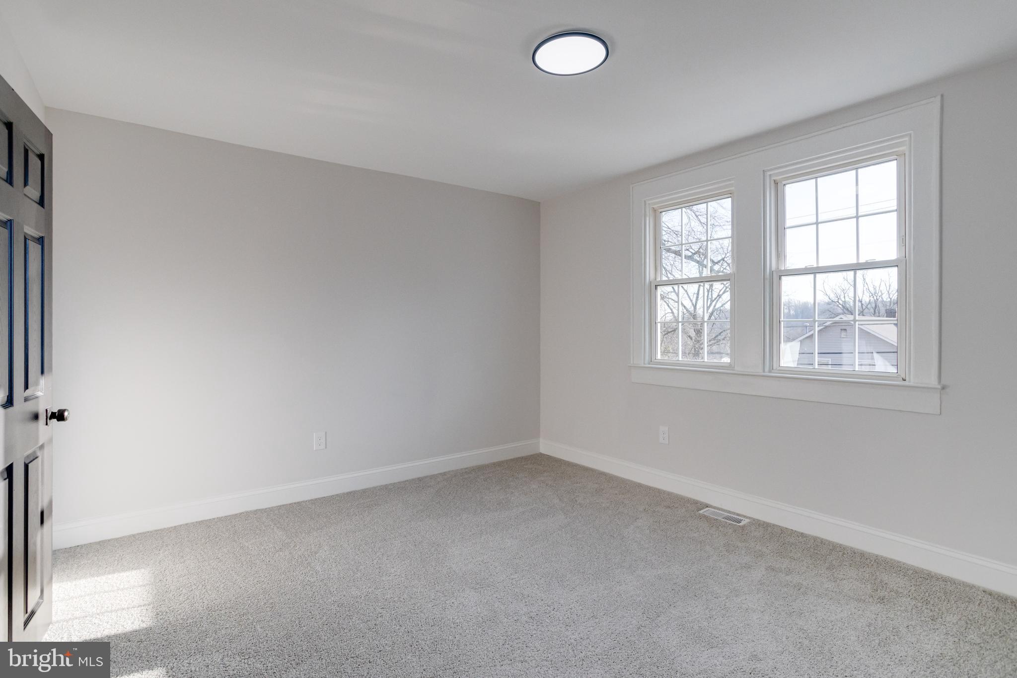 WOODLAWN - Residential