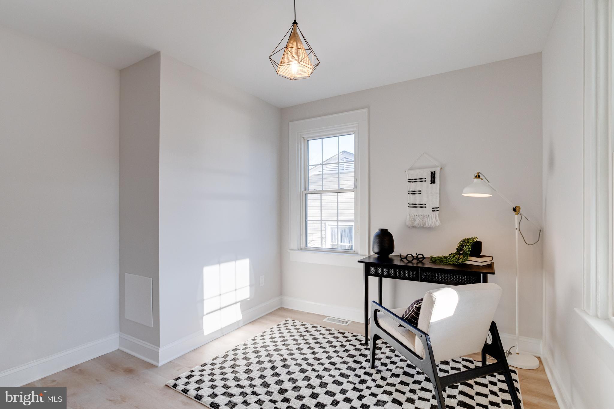 WOODLAWN - Residential