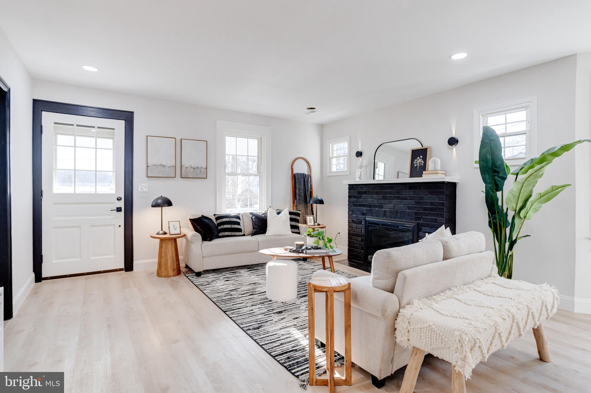 WOODLAWN - Residential