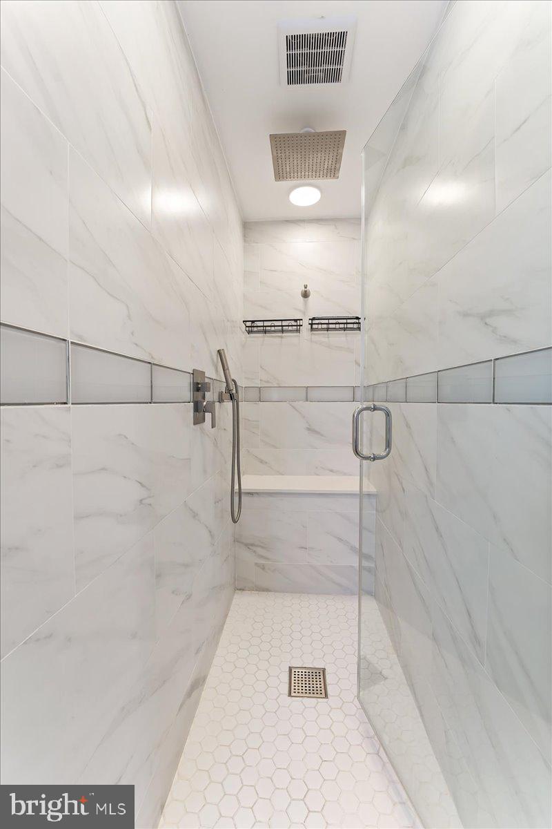 HOLMESBURG - Residential