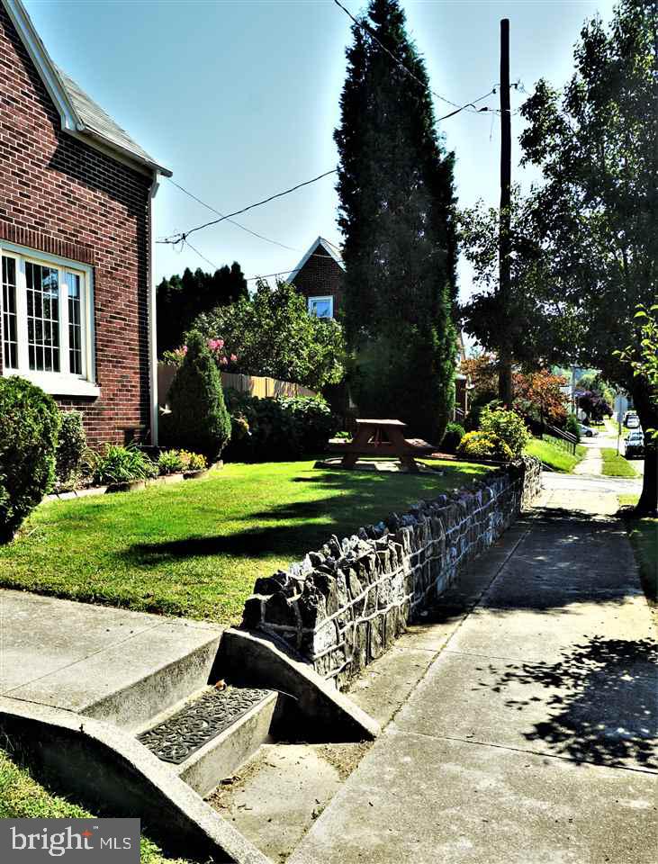 MIDLAND-HOLLYWOOD HEIGHTS - Residential