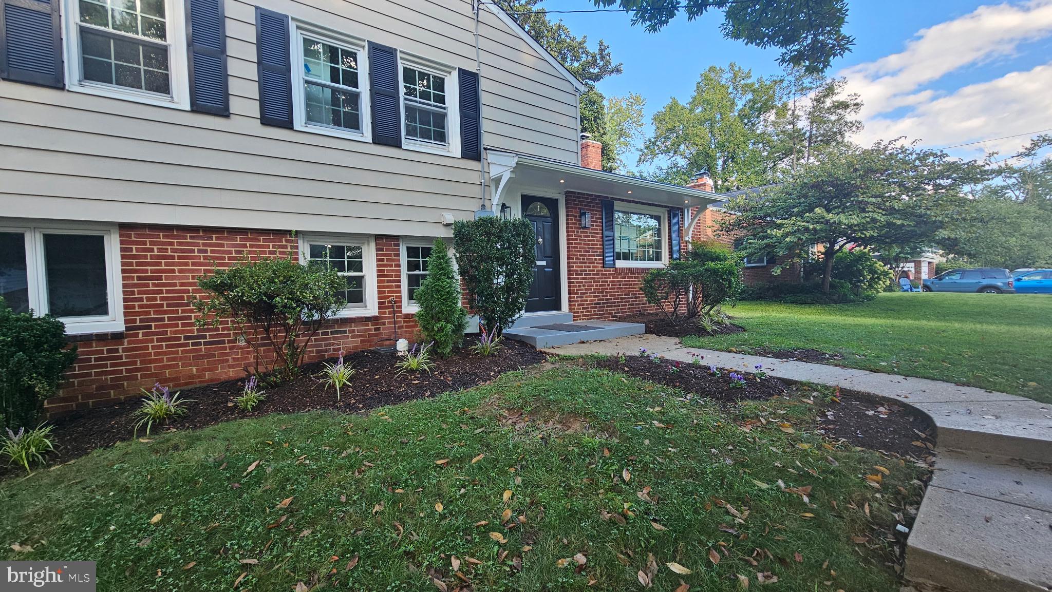 1022 CROTON DRIVE