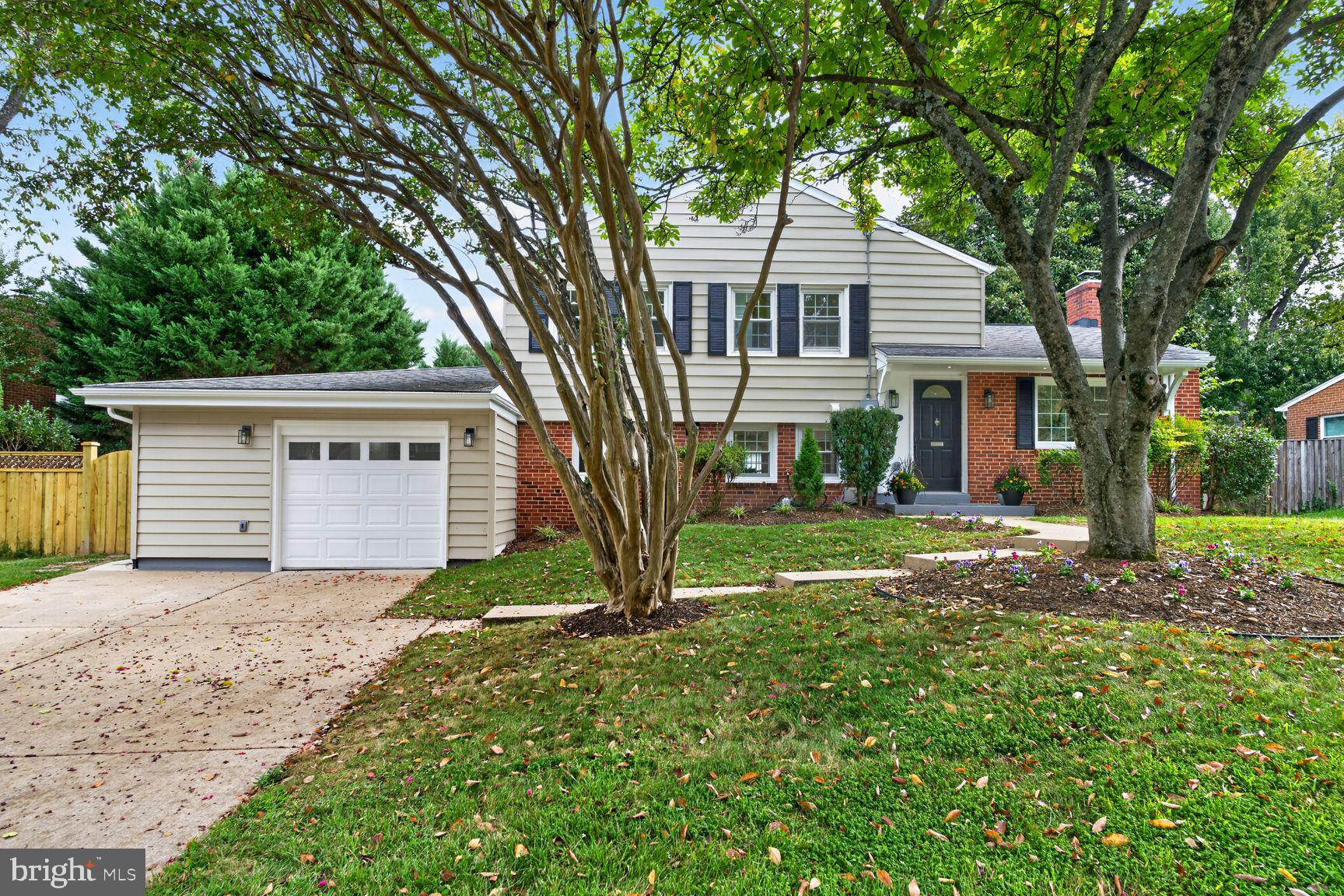 1022 CROTON DRIVE