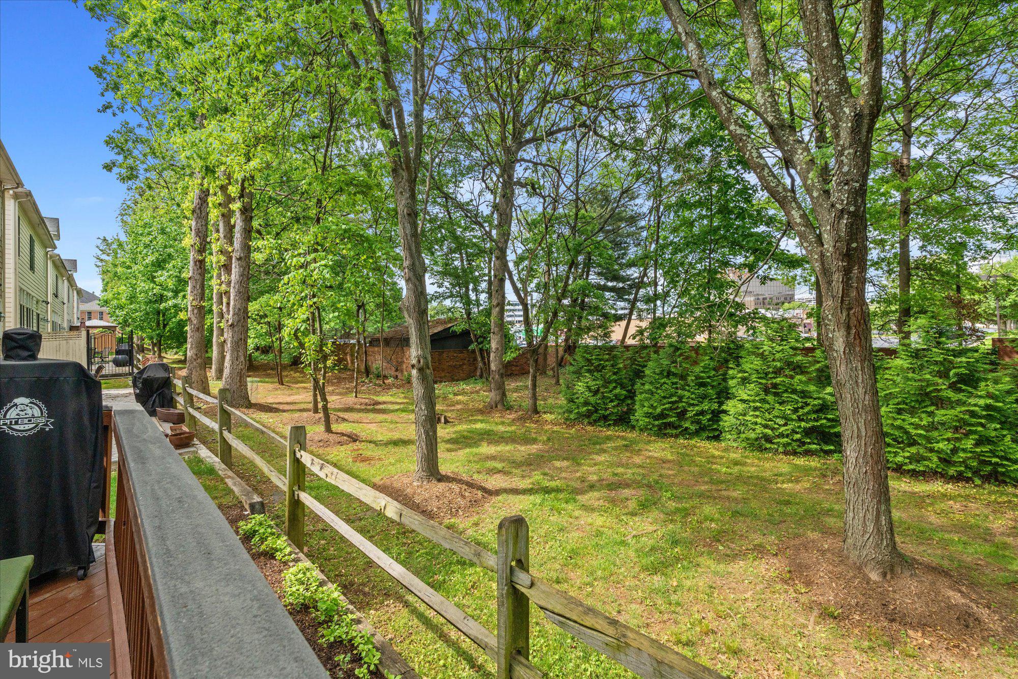 TYSONS TRACE - Residential