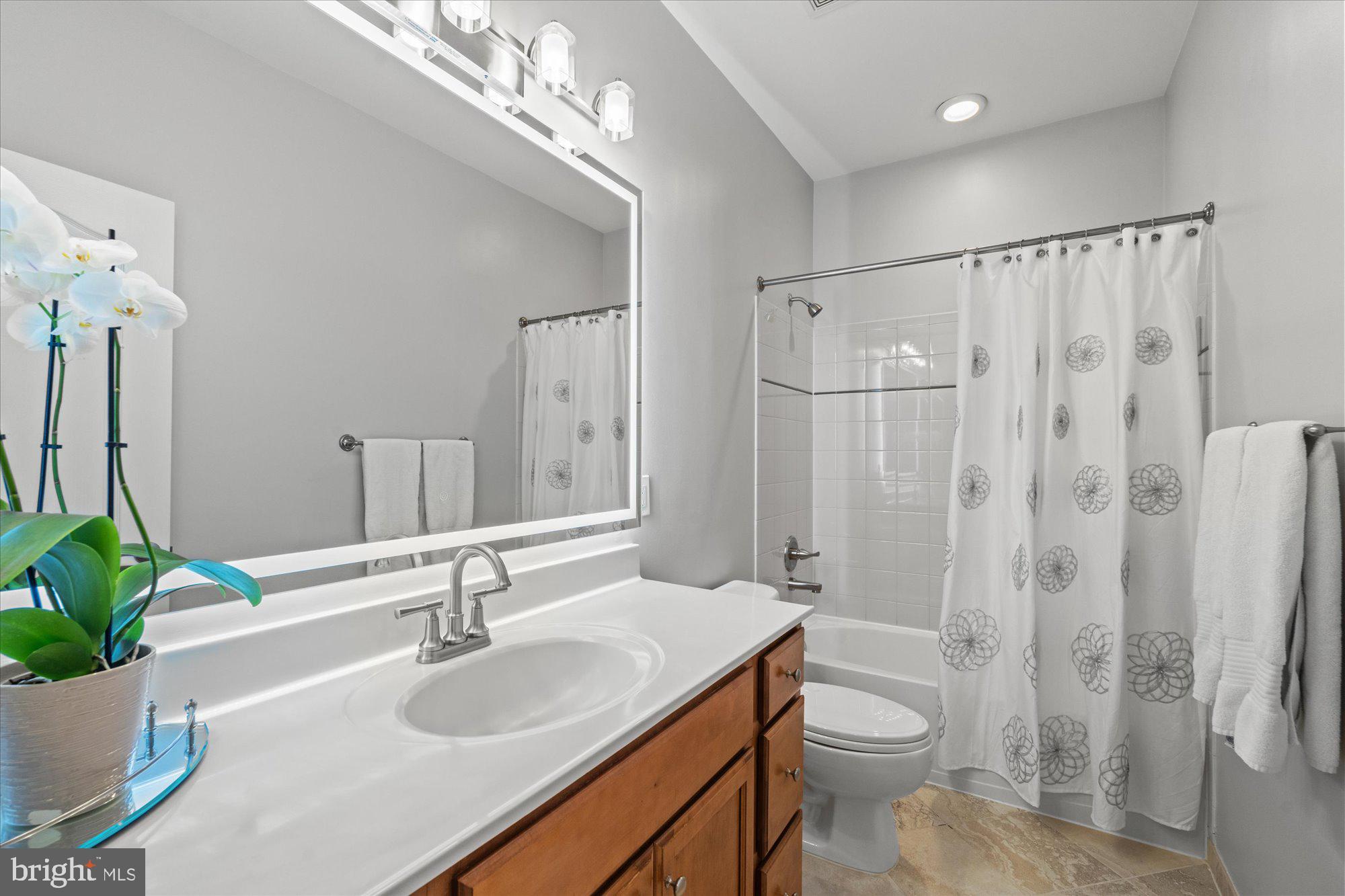 TYSONS TRACE - Residential