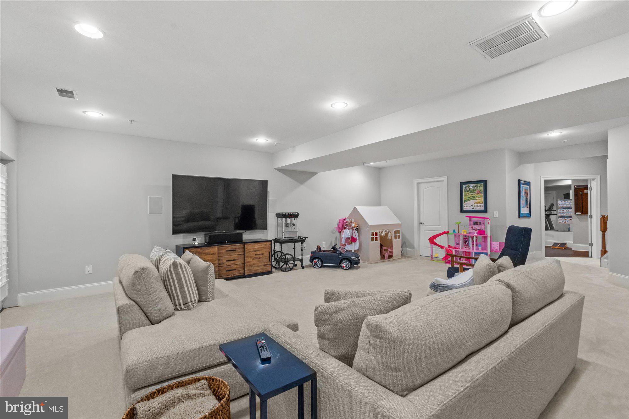 TYSONS TRACE - Residential