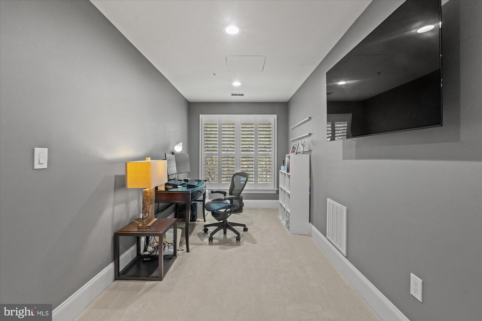 TYSONS TRACE - Residential