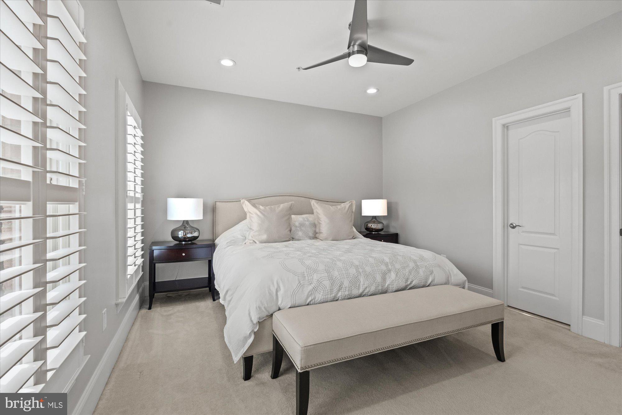 TYSONS TRACE - Residential