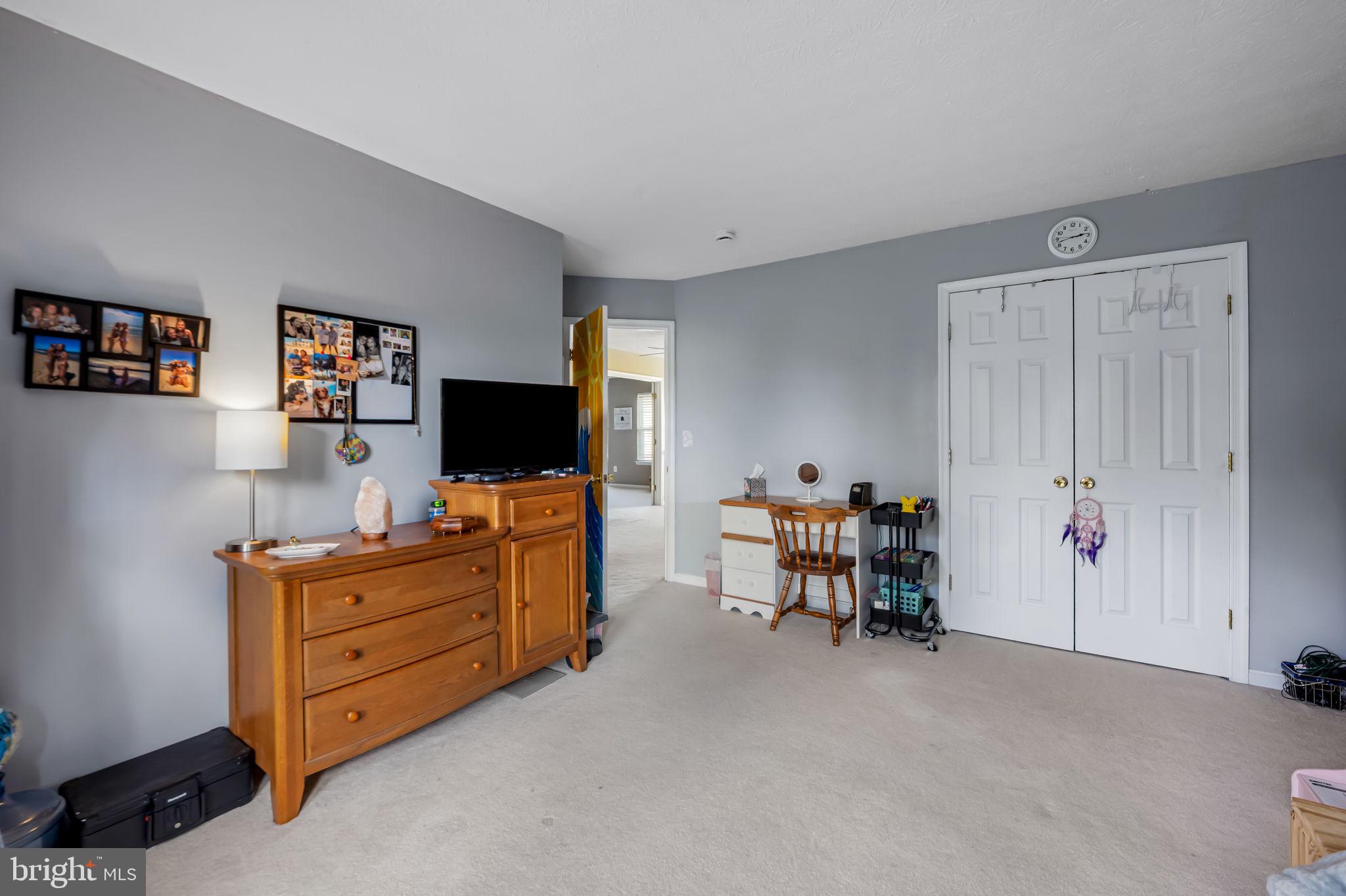 MANCHESTER FARMS - Residential