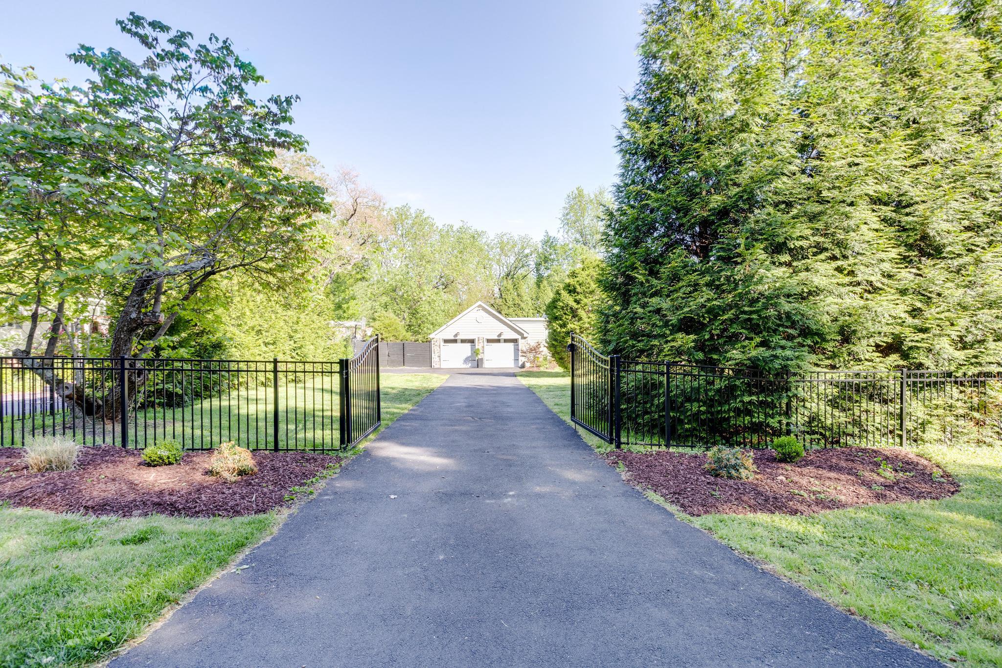HUNT VALLEY ESTATES - Residential