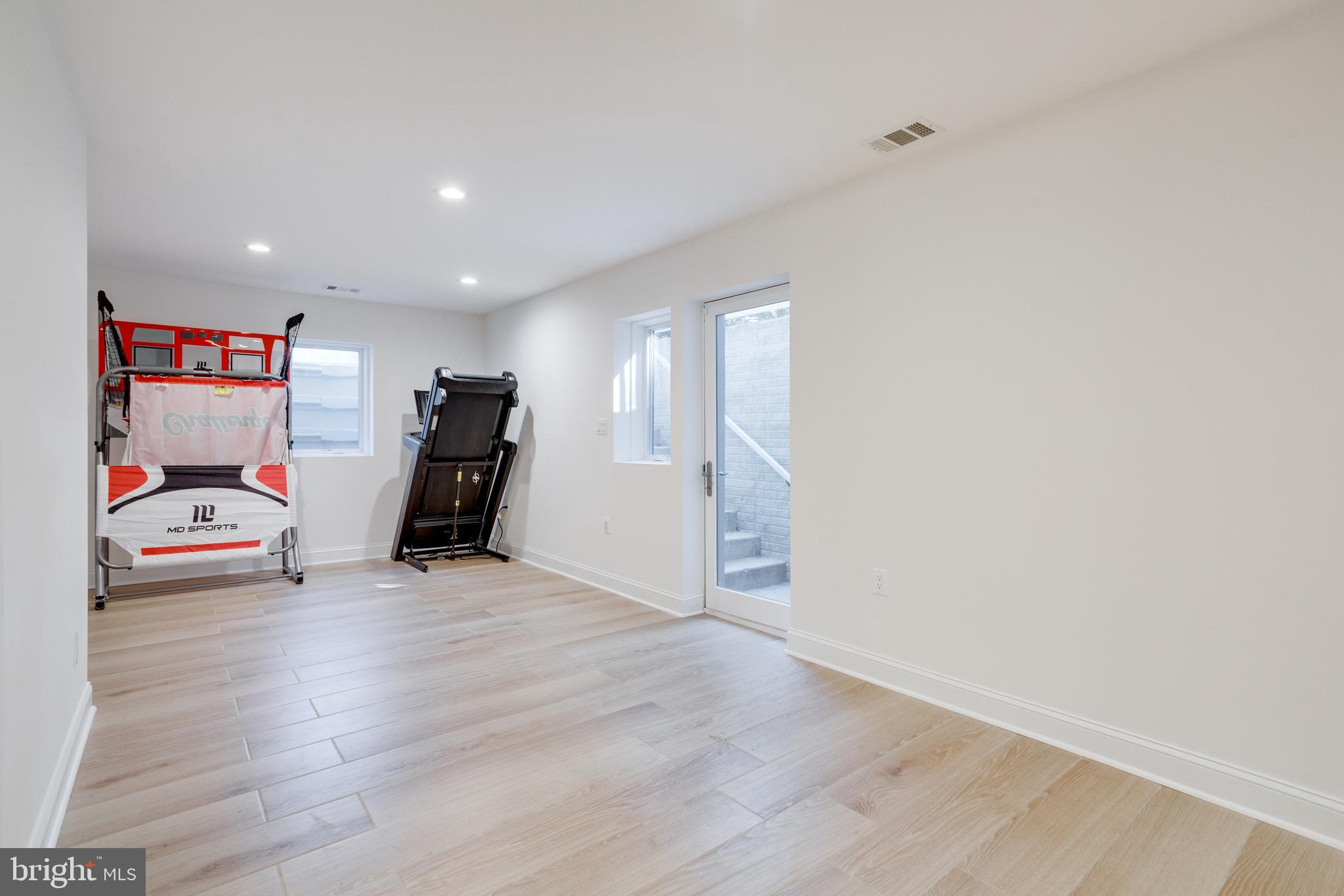 HUNT VALLEY ESTATES - Residential