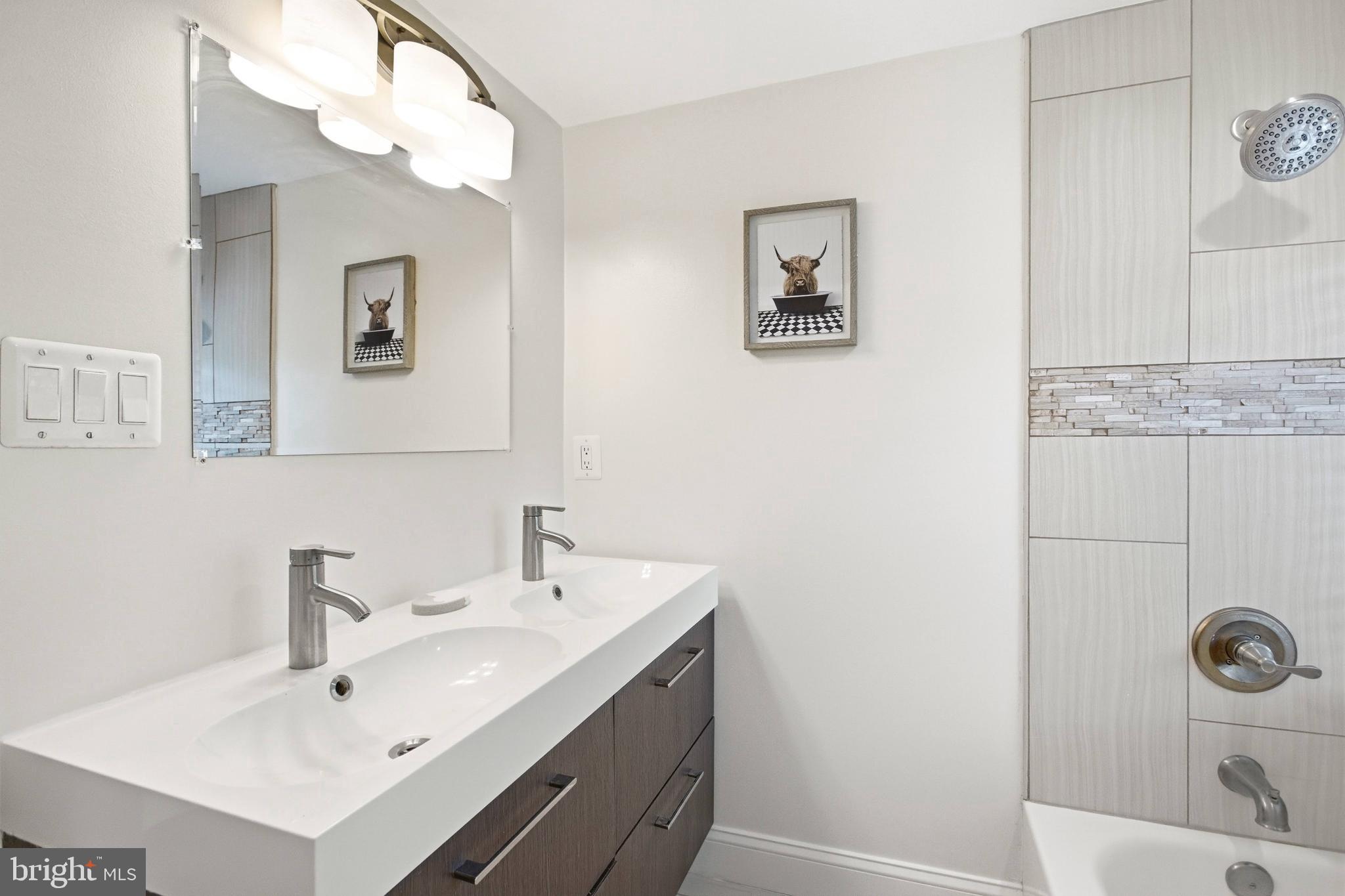 HUNT VALLEY ESTATES - Residential