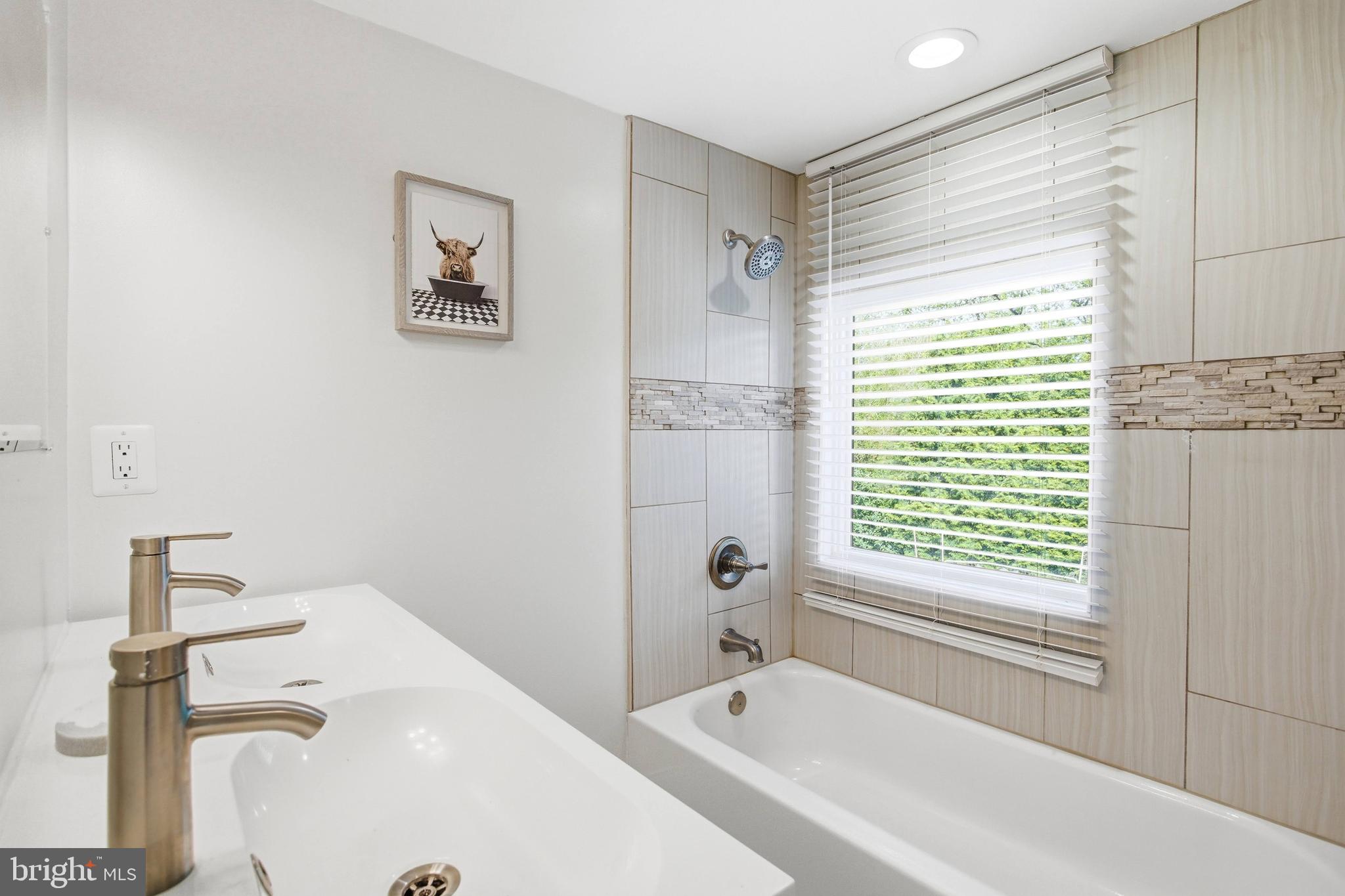 HUNT VALLEY ESTATES - Residential