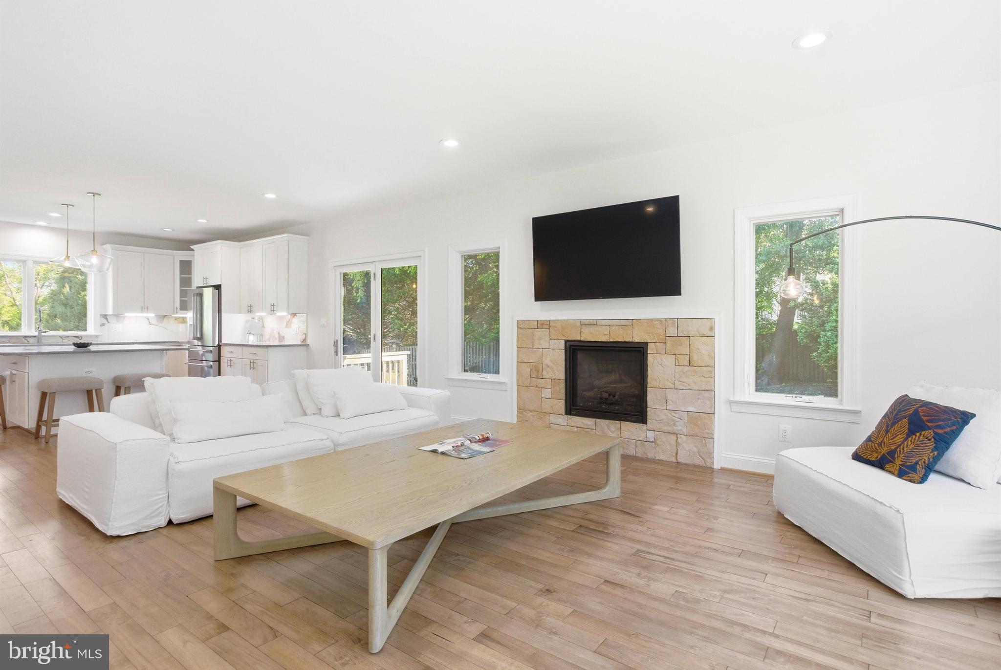 HUNT VALLEY ESTATES - Residential