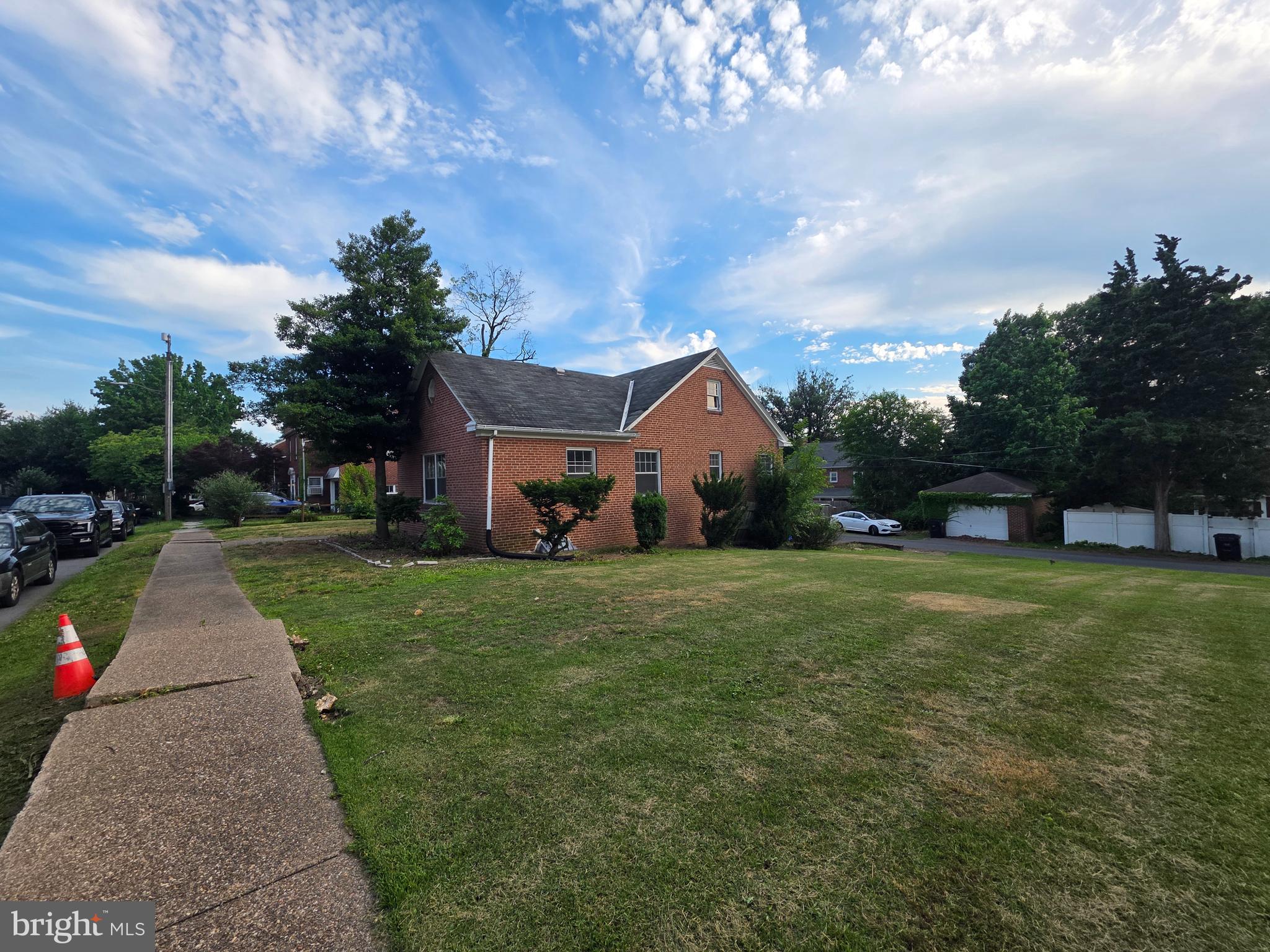 2414 LOGAN STREET