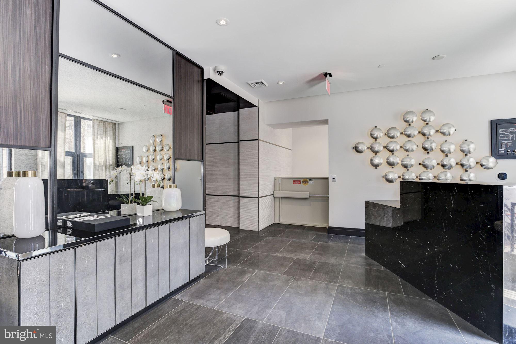 LOGAN CIRCLE - Residential