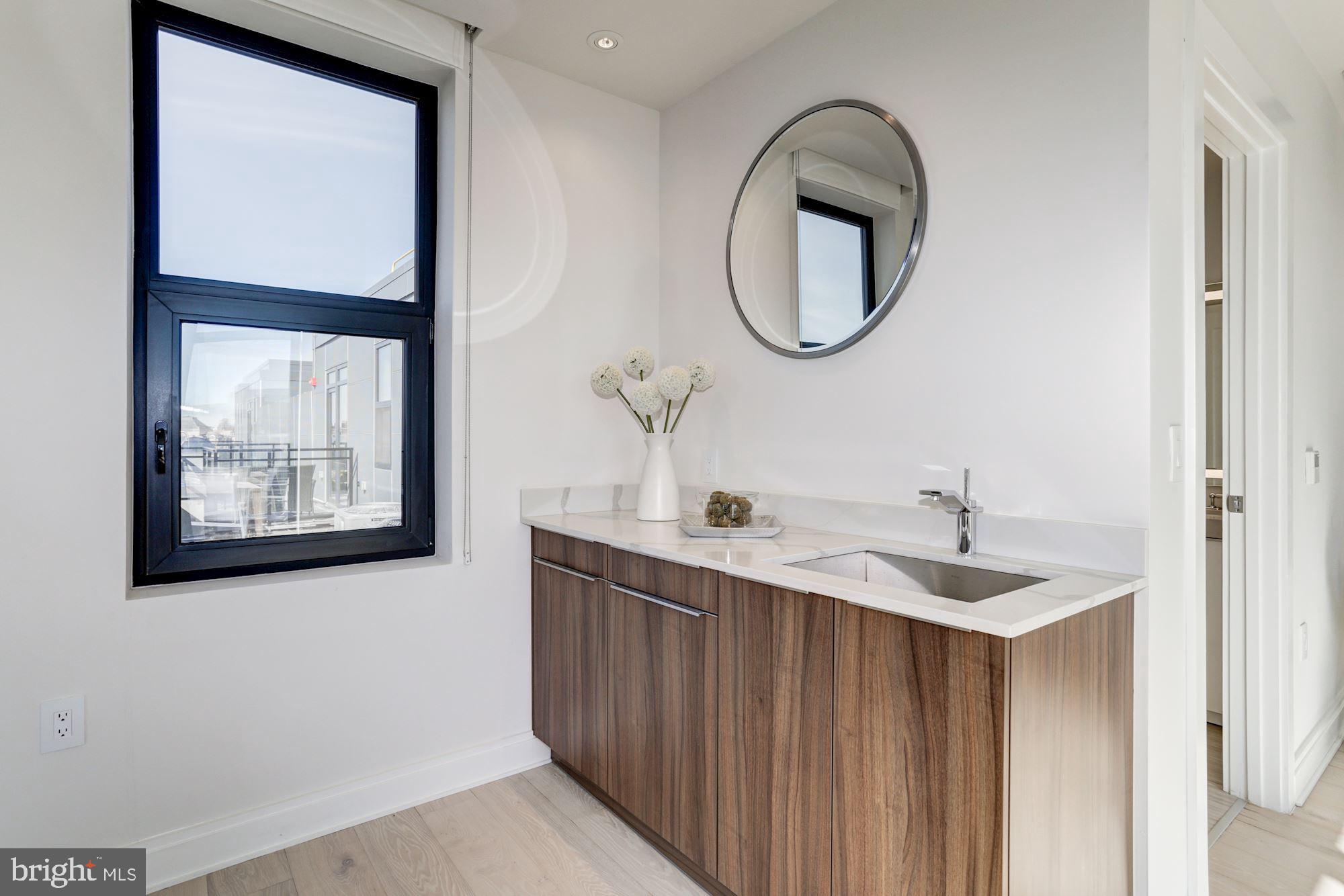 LOGAN CIRCLE - Residential