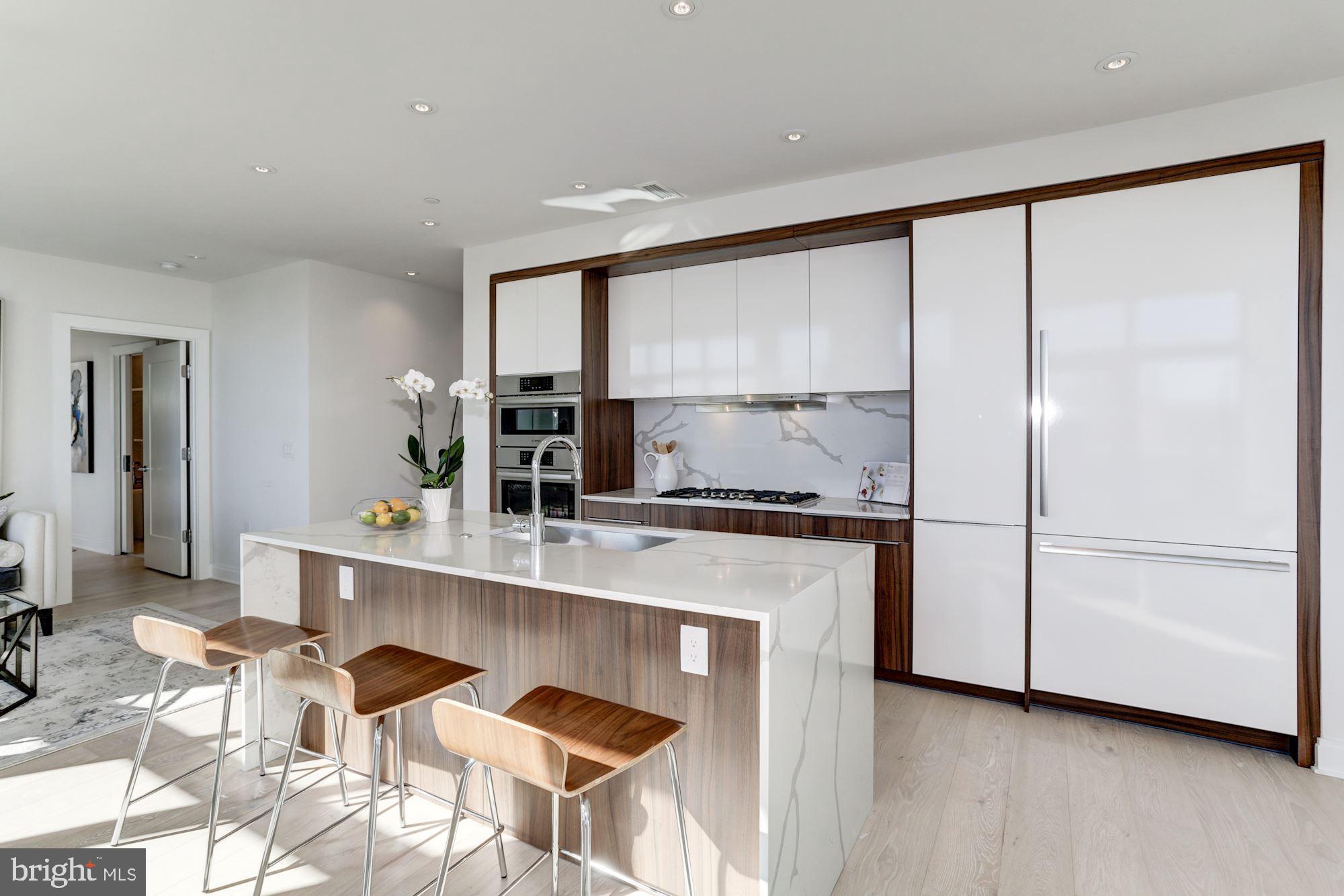 LOGAN CIRCLE - Residential