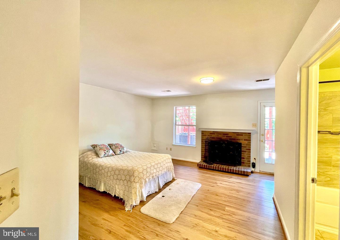 DOMINION STATION - Residential Lease