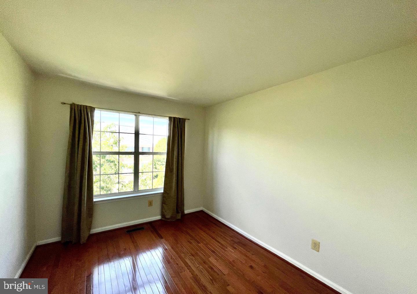 DOMINION STATION - Residential Lease