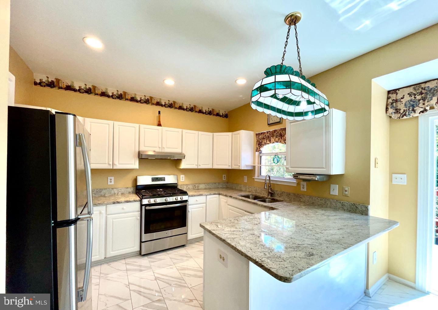 DOMINION STATION - Residential Lease