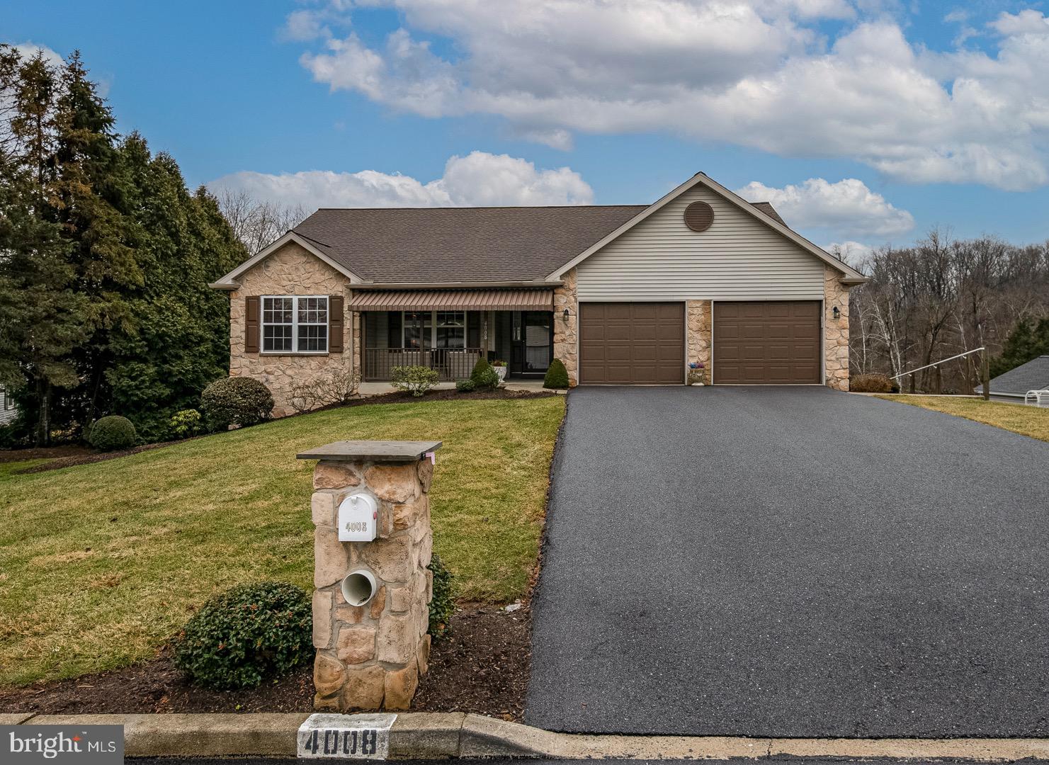 WHITFORD HILL - Residential