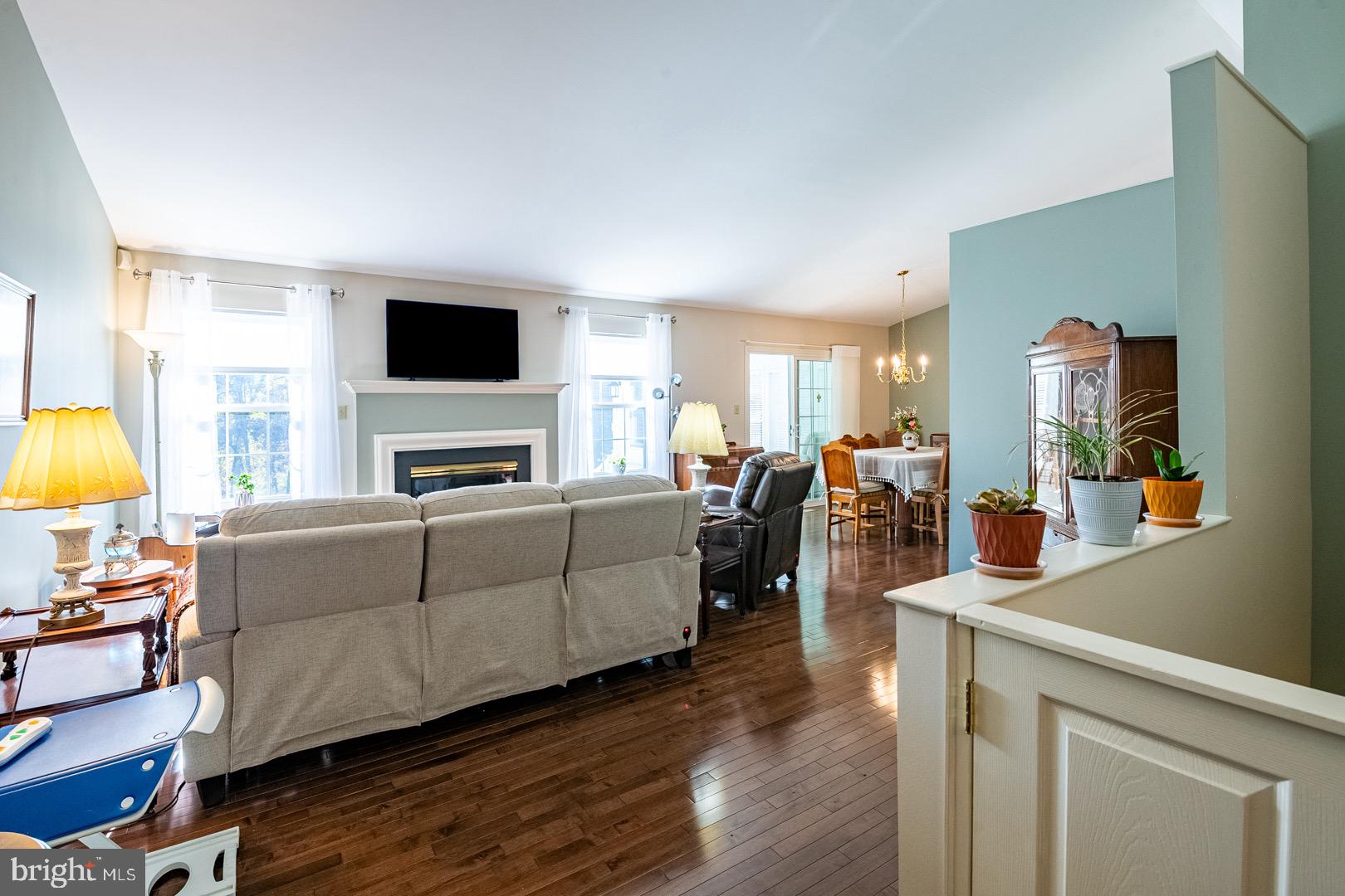 WHITFORD HILL - Residential