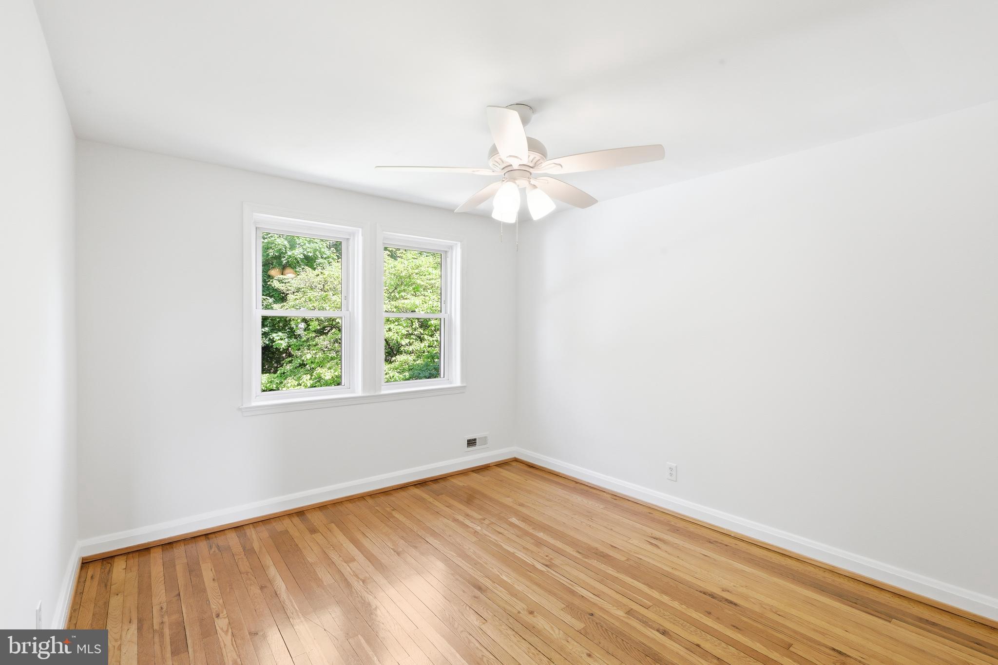 MEDFIELD - Residential