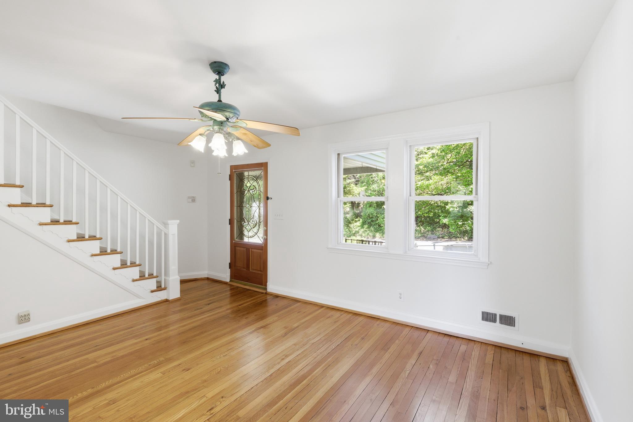 MEDFIELD - Residential