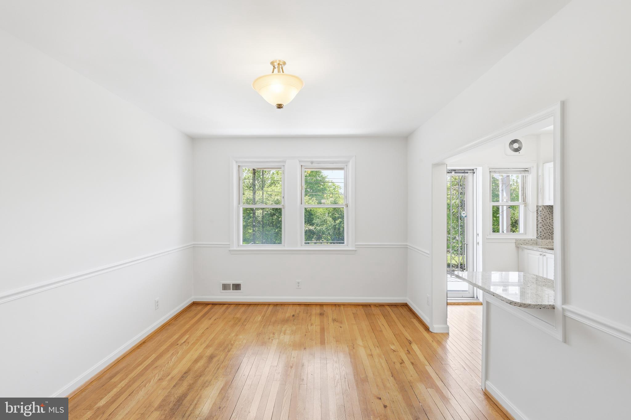 MEDFIELD - Residential