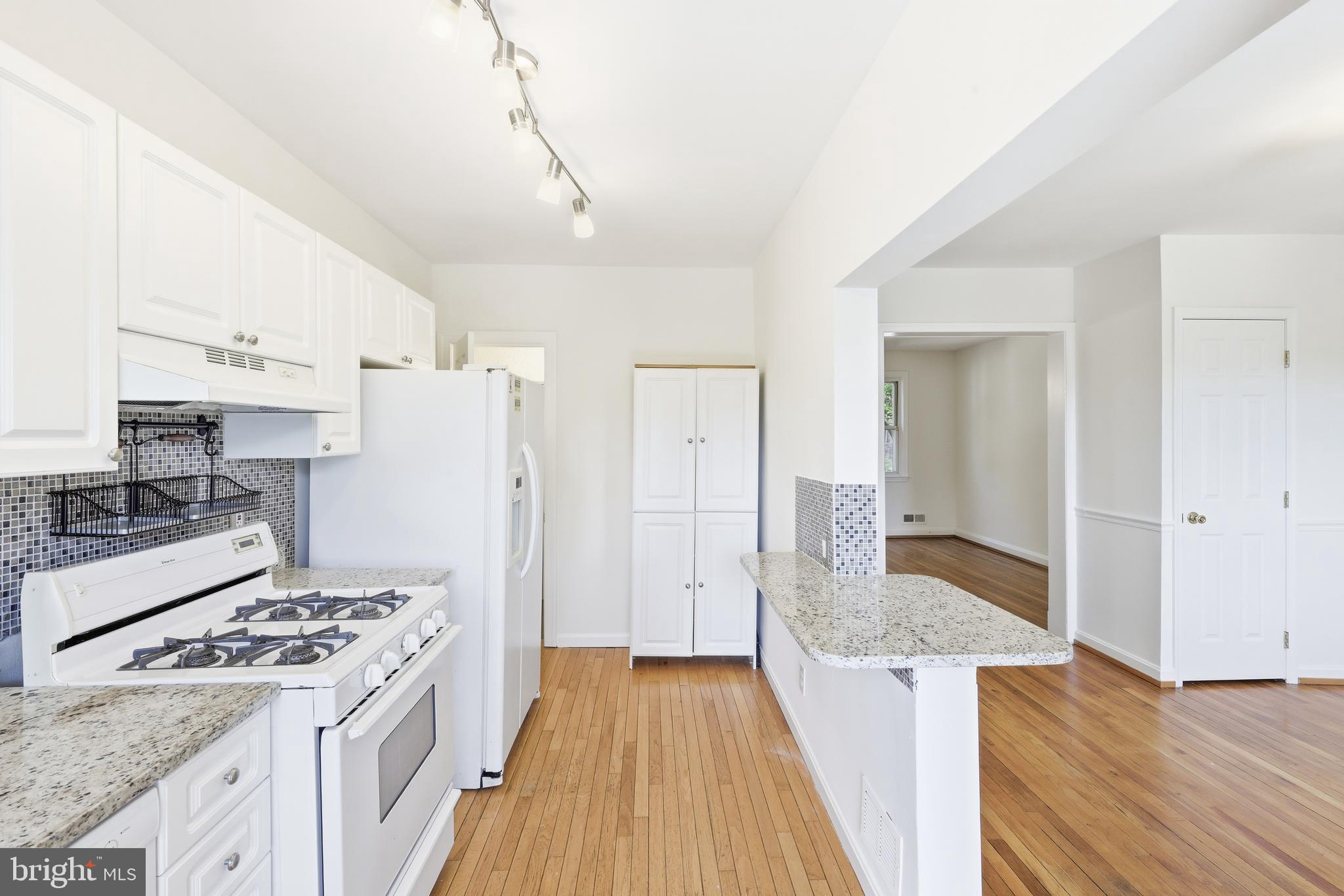 MEDFIELD - Residential