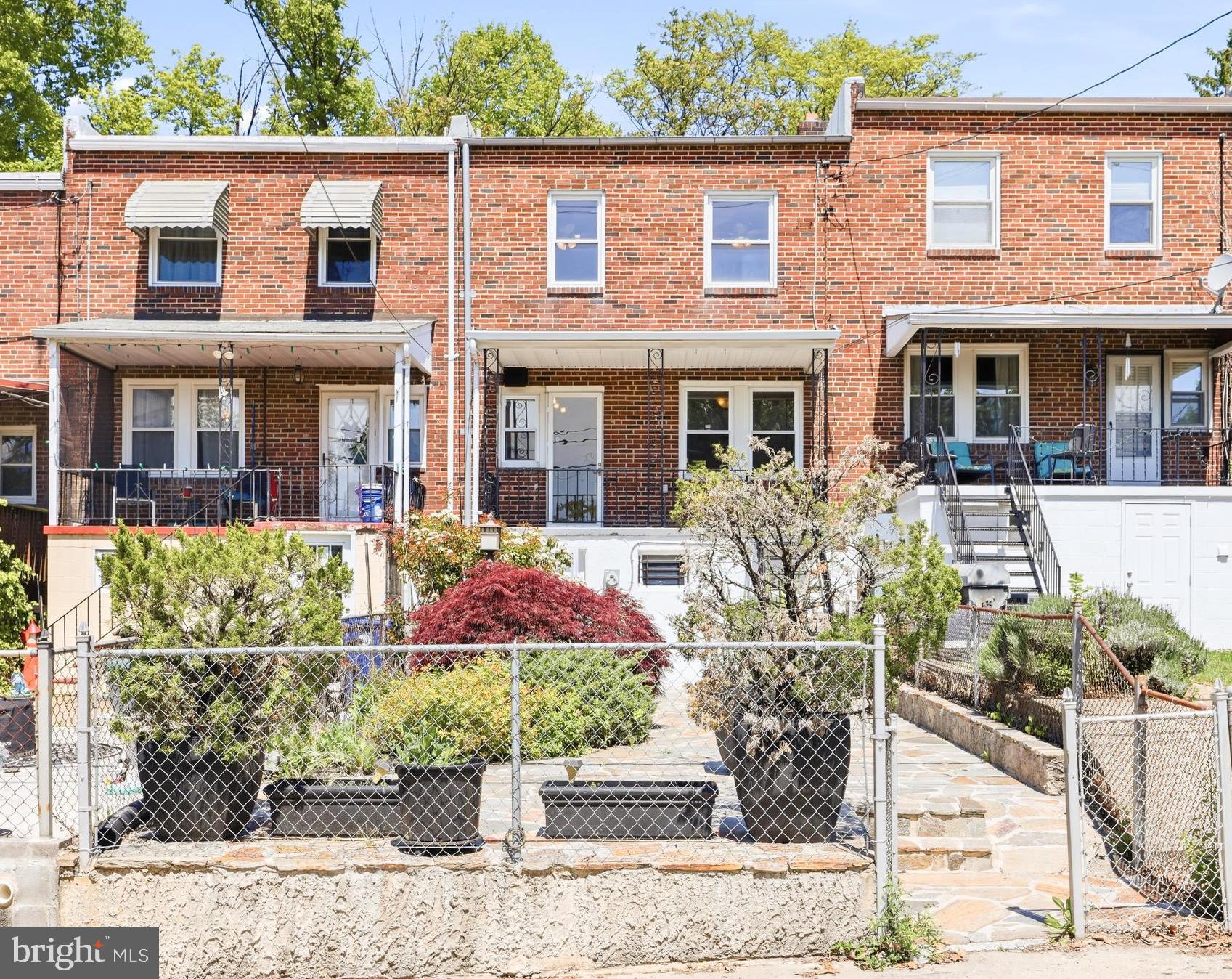 MEDFIELD - Residential